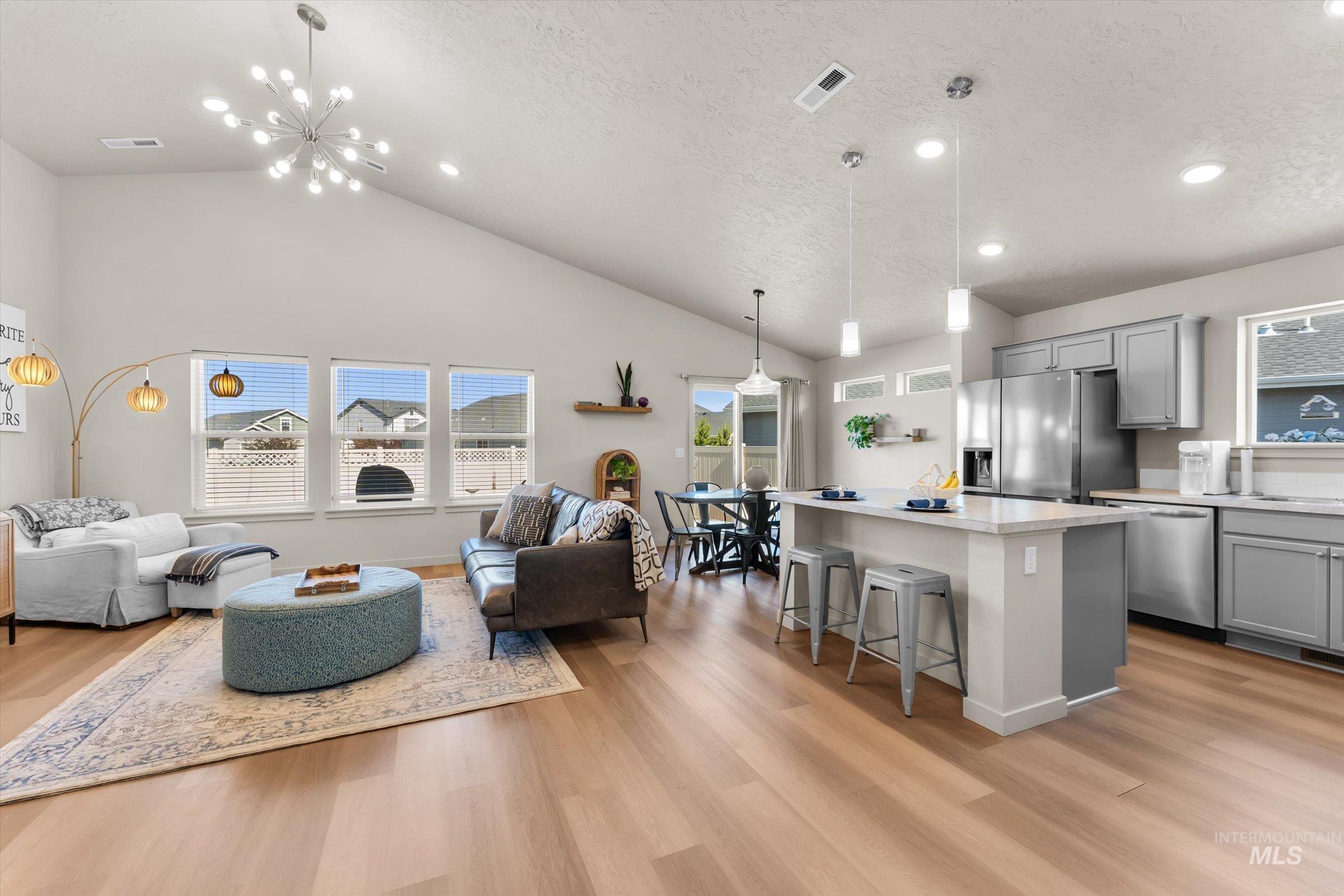 17009 N Cornwallis Way, Nampa, Idaho 83687, 3 Bedrooms, 2 Bathrooms, Residential For Sale, Price $412,000,MLS 98985105