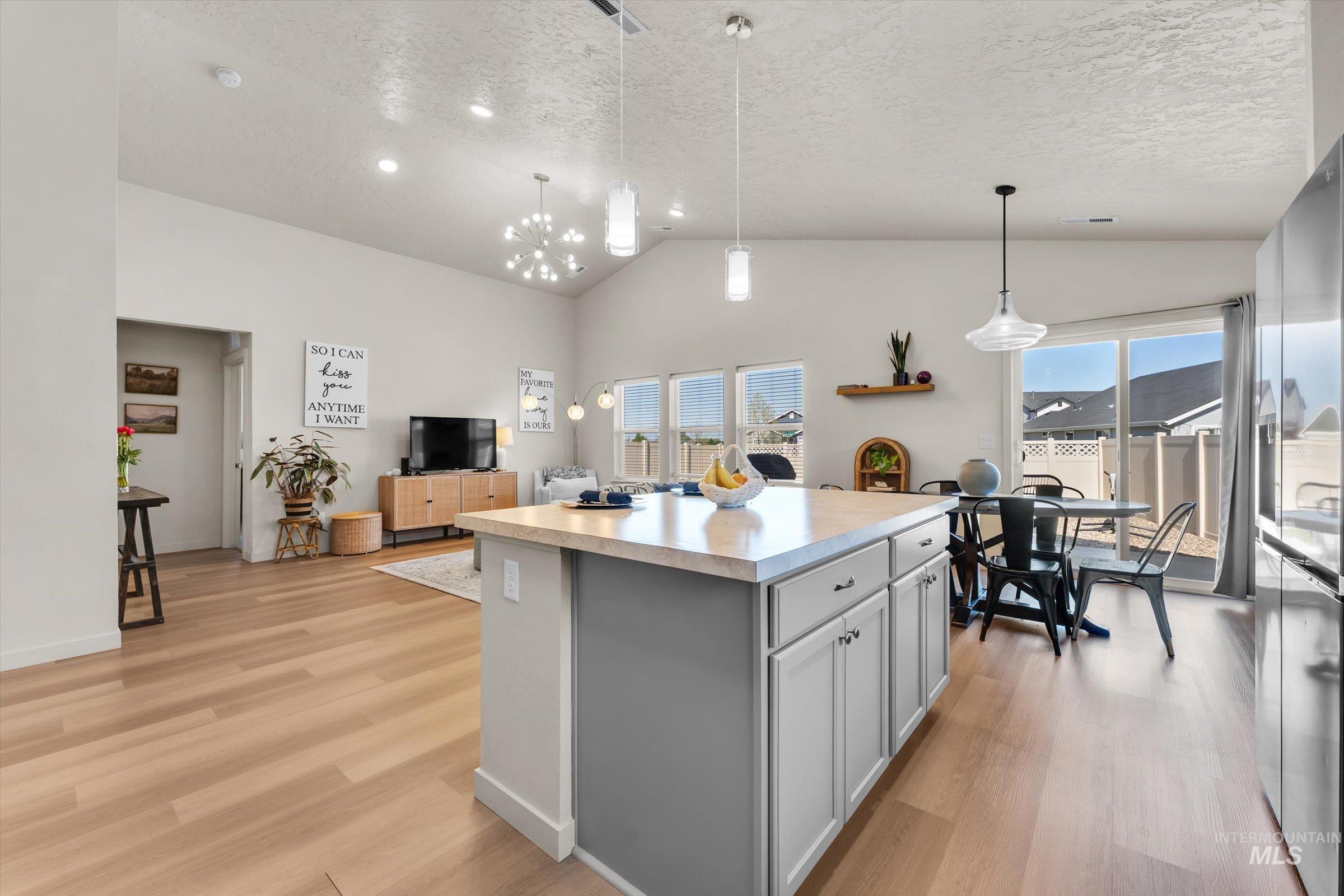 17009 N Cornwallis Way, Nampa, Idaho 83687, 3 Bedrooms, 2 Bathrooms, Residential For Sale, Price $412,000,MLS 98985105
