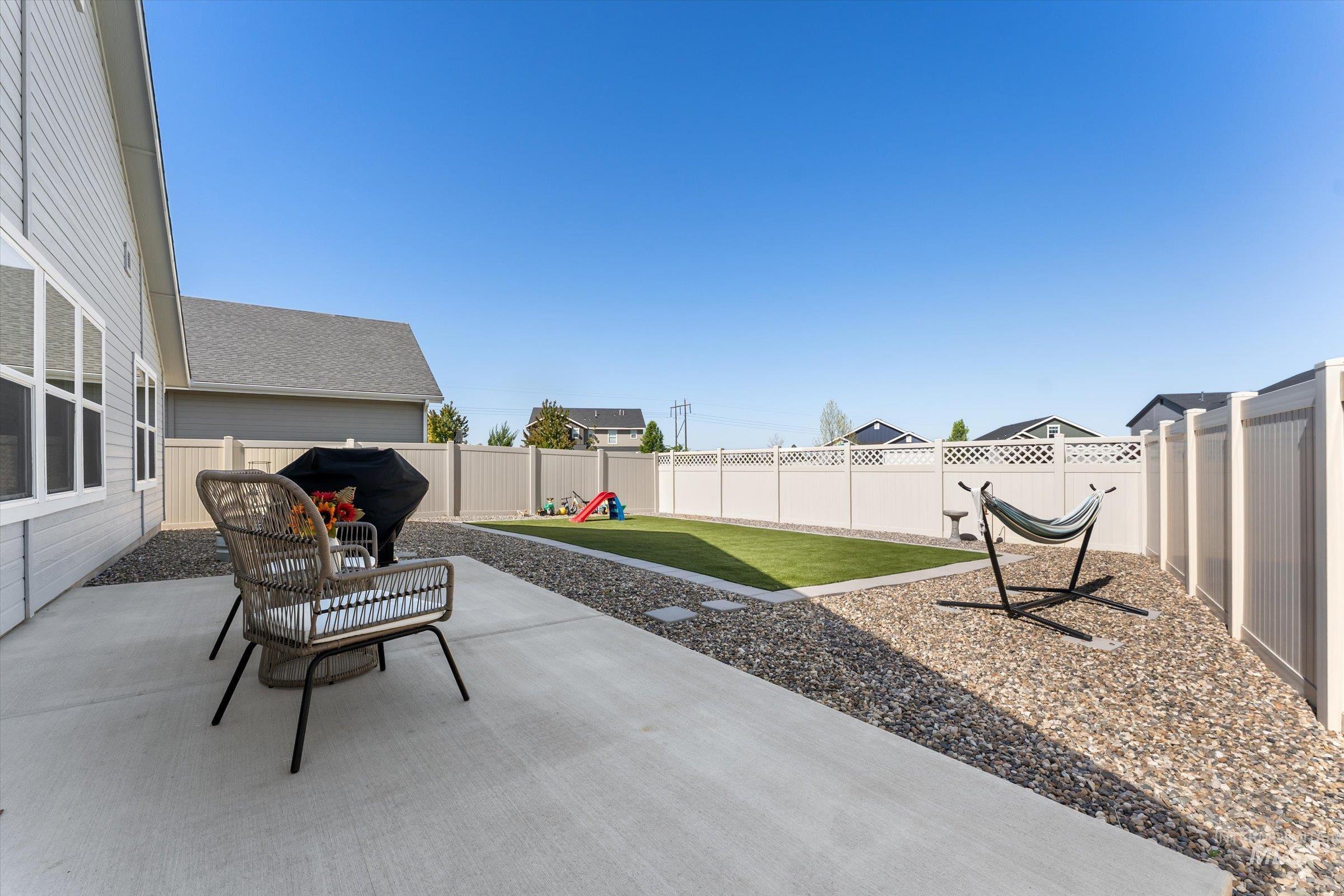 17009 N Cornwallis Way, Nampa, Idaho 83687, 3 Bedrooms, 2 Bathrooms, Residential For Sale, Price $412,000,MLS 98985105