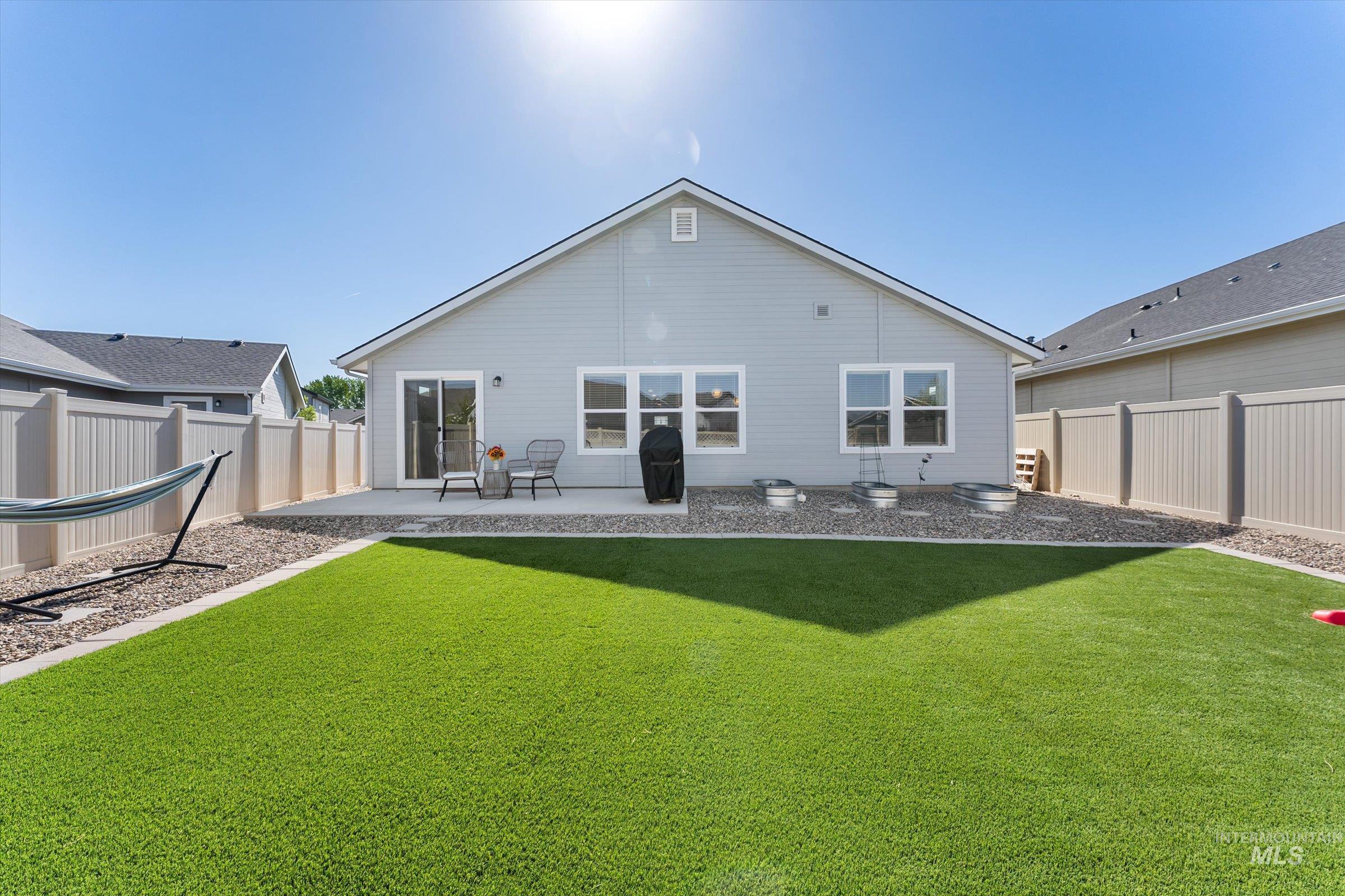 17009 N Cornwallis Way, Nampa, Idaho 83687, 3 Bedrooms, 2 Bathrooms, Residential For Sale, Price $412,000,MLS 98985105