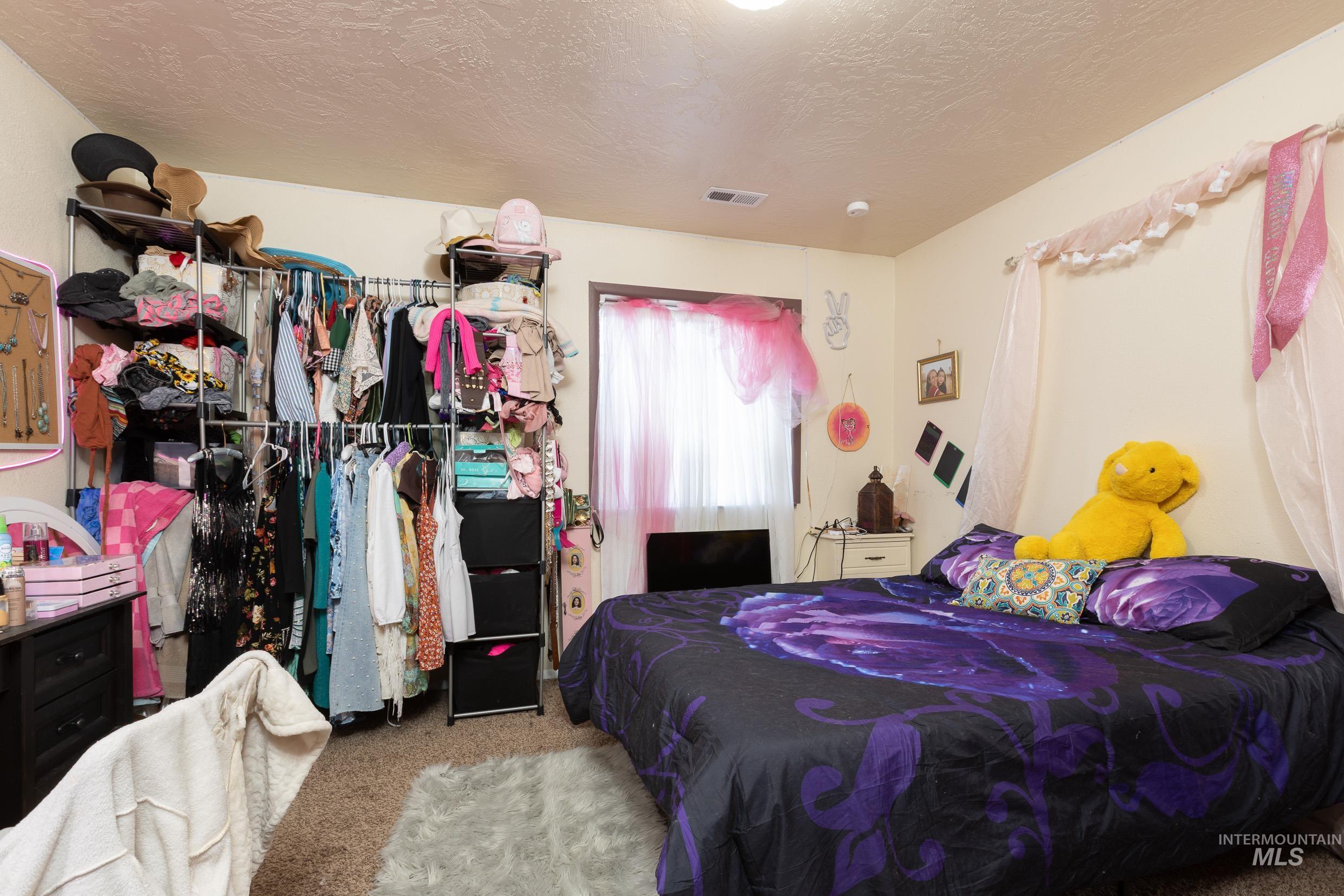524 Lake Lowell Ave, Nampa, Idaho 83686, 4 Bedrooms, 2 Bathrooms, Residential Income For Sale, Price $699,990,MLS 98985108