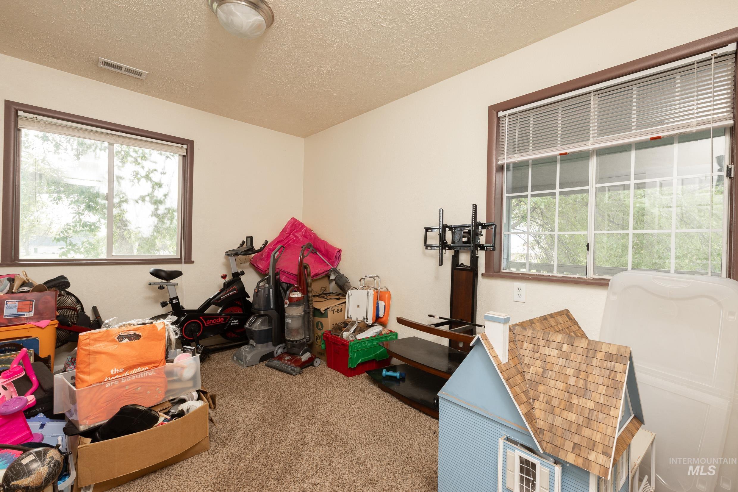 524 Lake Lowell Ave, Nampa, Idaho 83686, 4 Bedrooms, 2 Bathrooms, Residential Income For Sale, Price $699,990,MLS 98985108