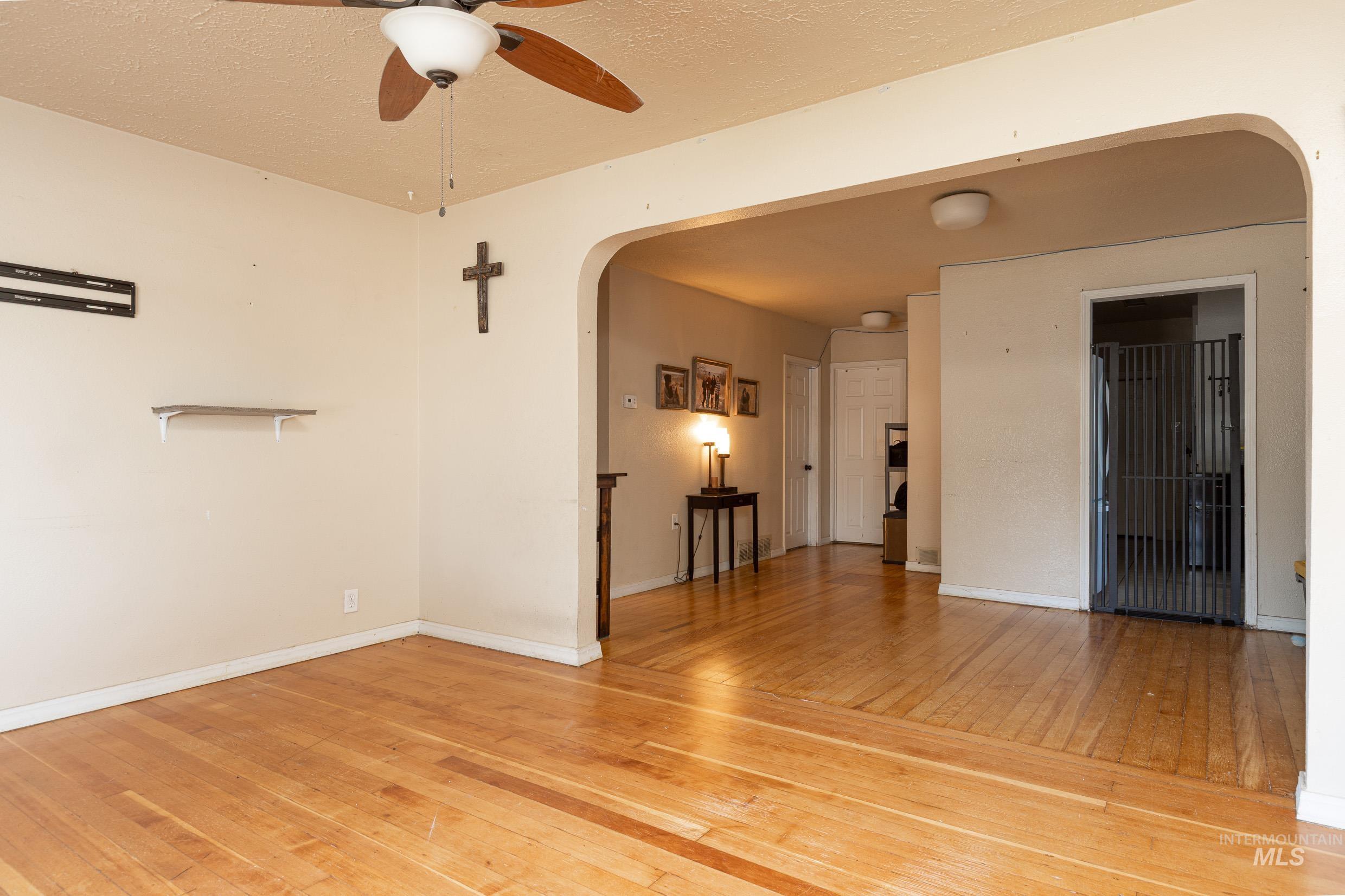 524 Lake Lowell Ave, Nampa, Idaho 83686, 4 Bedrooms, 2 Bathrooms, Residential Income For Sale, Price $699,990,MLS 98985108