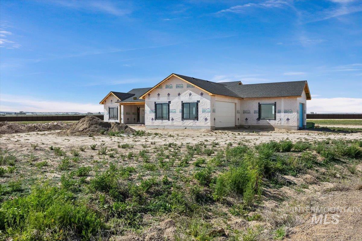 3705 N 2416 E, Filer, Idaho 83328, 3 Bedrooms, 2 Bathrooms, Residential For Sale, Price $599,900,MLS 98985109