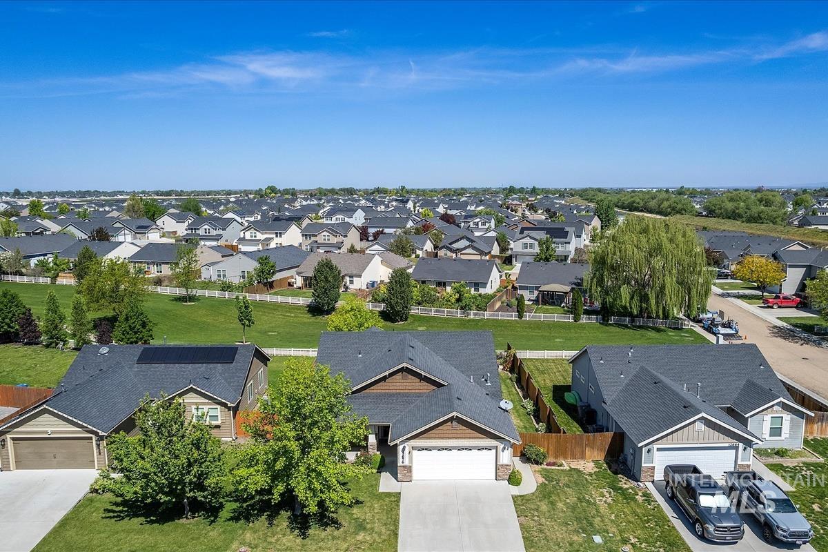 12676 Amber Sky Dr, Caldwell, Idaho 83607, 3 Bedrooms, 2 Bathrooms, Residential For Sale, Price $355,000,MLS 98985110