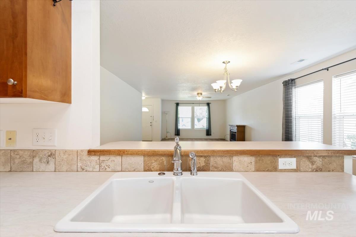 12676 Amber Sky Dr, Caldwell, Idaho 83607, 3 Bedrooms, 2 Bathrooms, Residential For Sale, Price $355,000,MLS 98985110