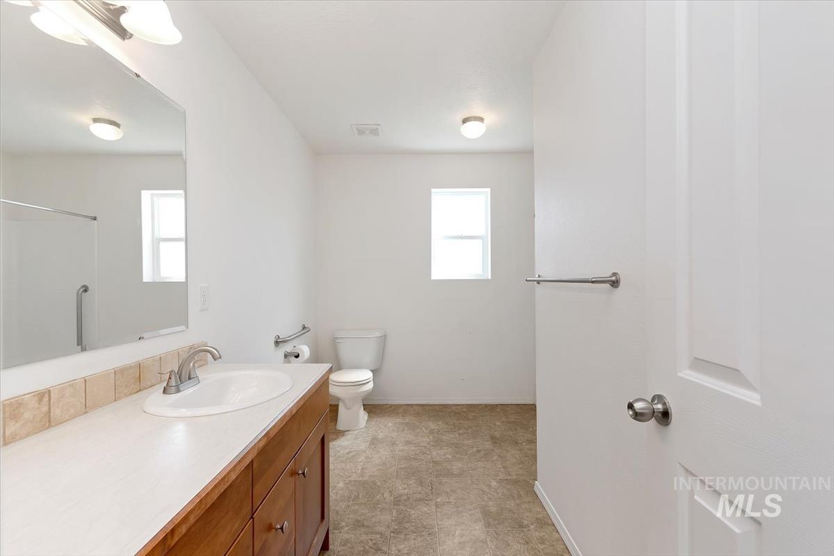 12676 Amber Sky Dr, Caldwell, Idaho 83607, 3 Bedrooms, 2 Bathrooms, Residential For Sale, Price $355,000,MLS 98985110