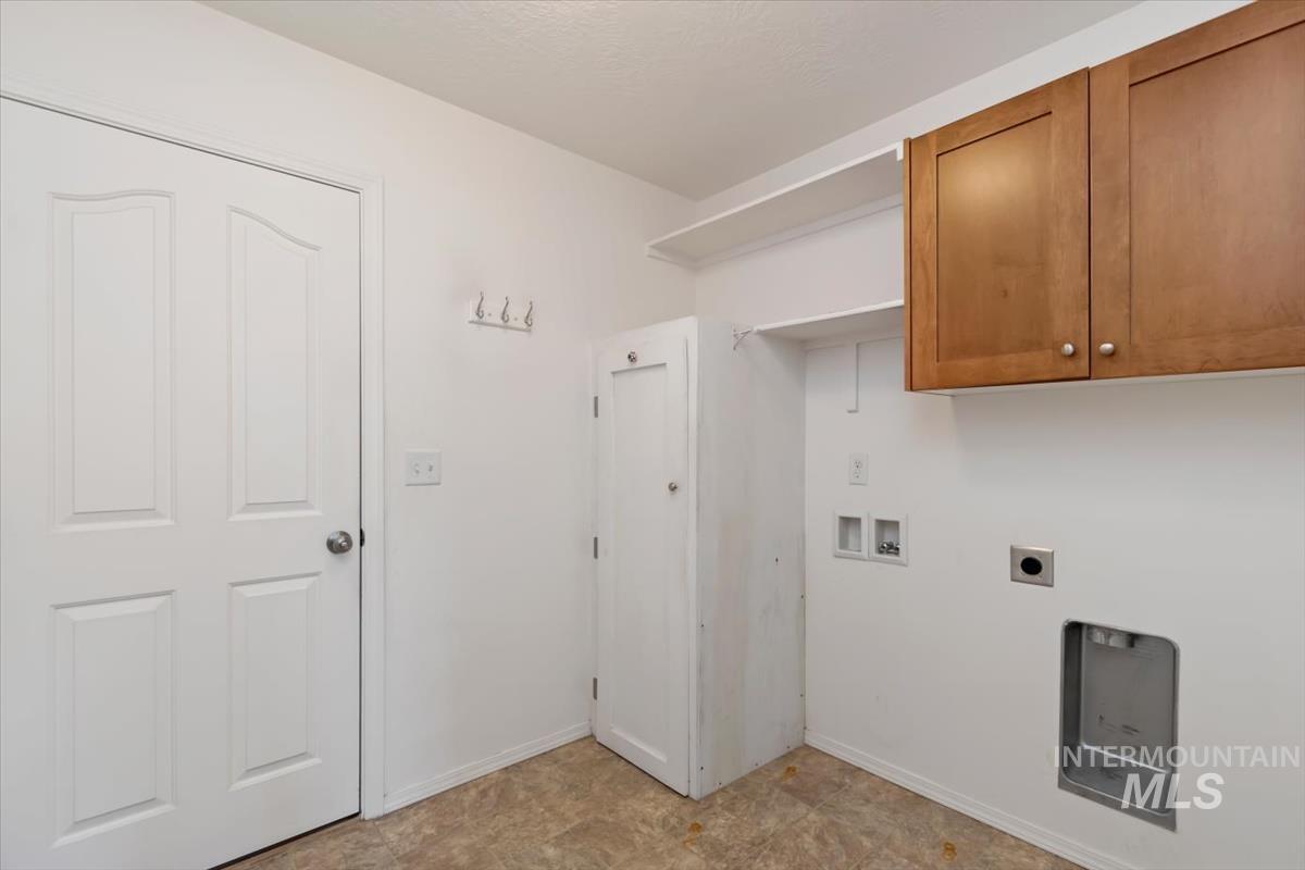 12676 Amber Sky Dr, Caldwell, Idaho 83607, 3 Bedrooms, 2 Bathrooms, Residential For Sale, Price $355,000,MLS 98985110