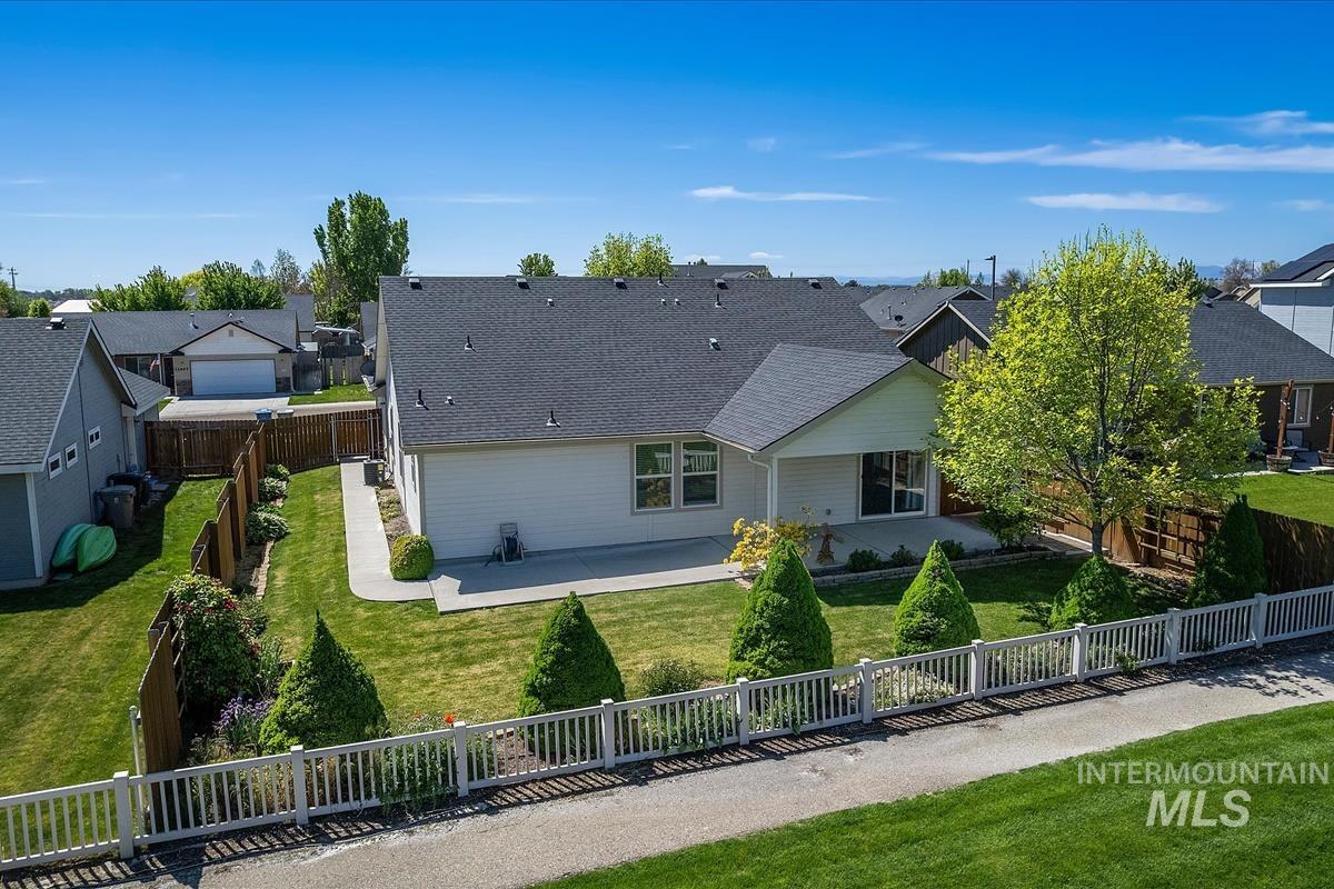 12676 Amber Sky Dr, Caldwell, Idaho 83607, 3 Bedrooms, 2 Bathrooms, Residential For Sale, Price $355,000,MLS 98985110