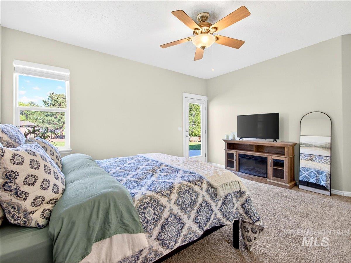 2220 UA Ave, Emmett, Idaho 83617, 4 Bedrooms, 2.5 Bathrooms, Residential For Sale, Price $769,900,MLS 98985111