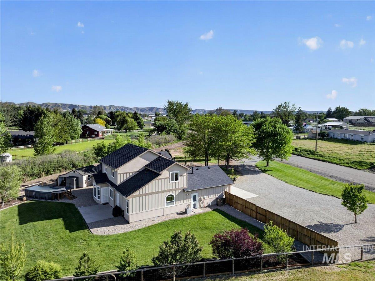 2220 UA Ave, Emmett, Idaho 83617, 4 Bedrooms, 2.5 Bathrooms, Residential For Sale, Price $769,900,MLS 98985111