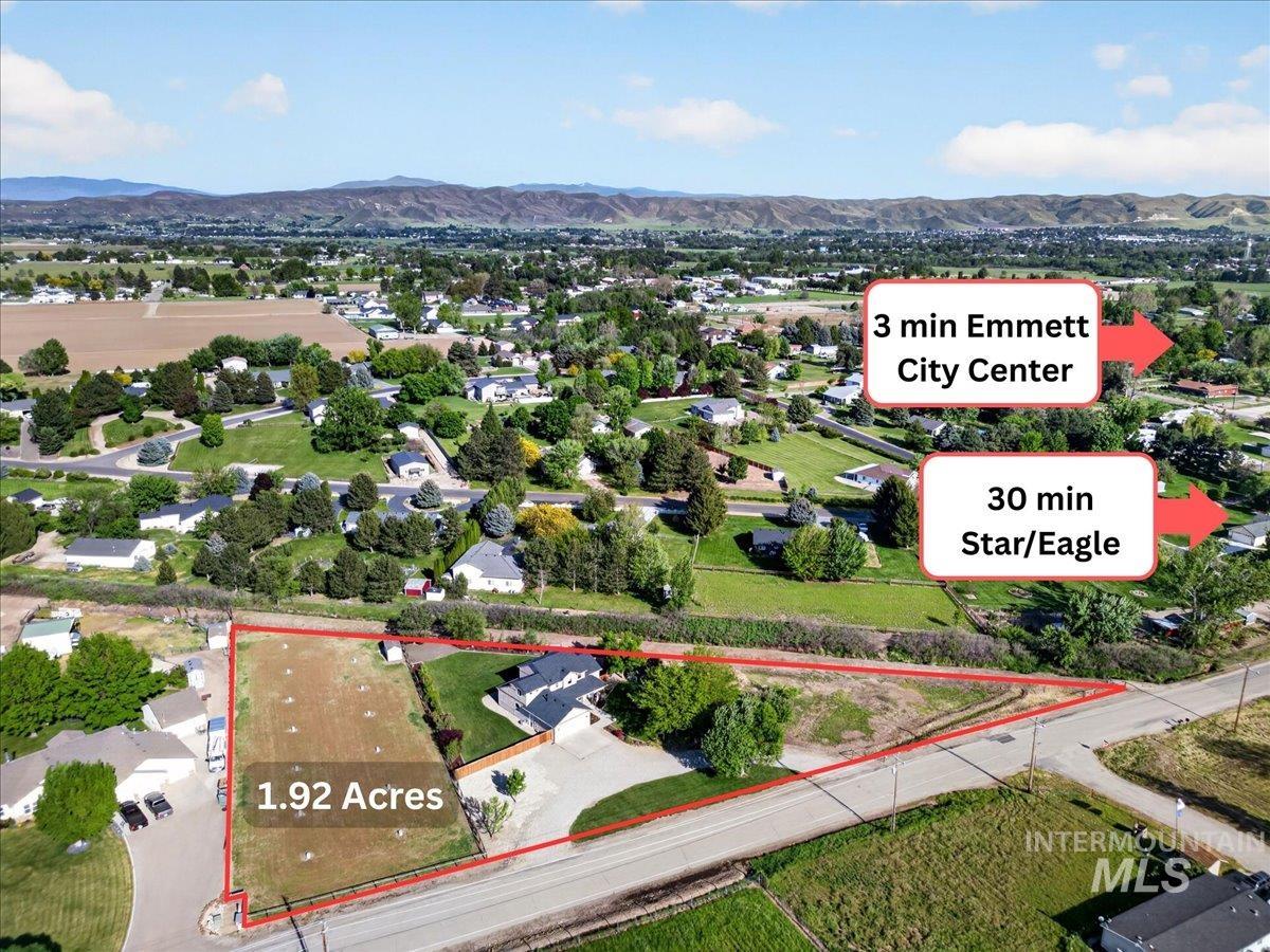 2220 UA Ave, Emmett, Idaho 83617, 4 Bedrooms, 2.5 Bathrooms, Residential For Sale, Price $769,900,MLS 98985111