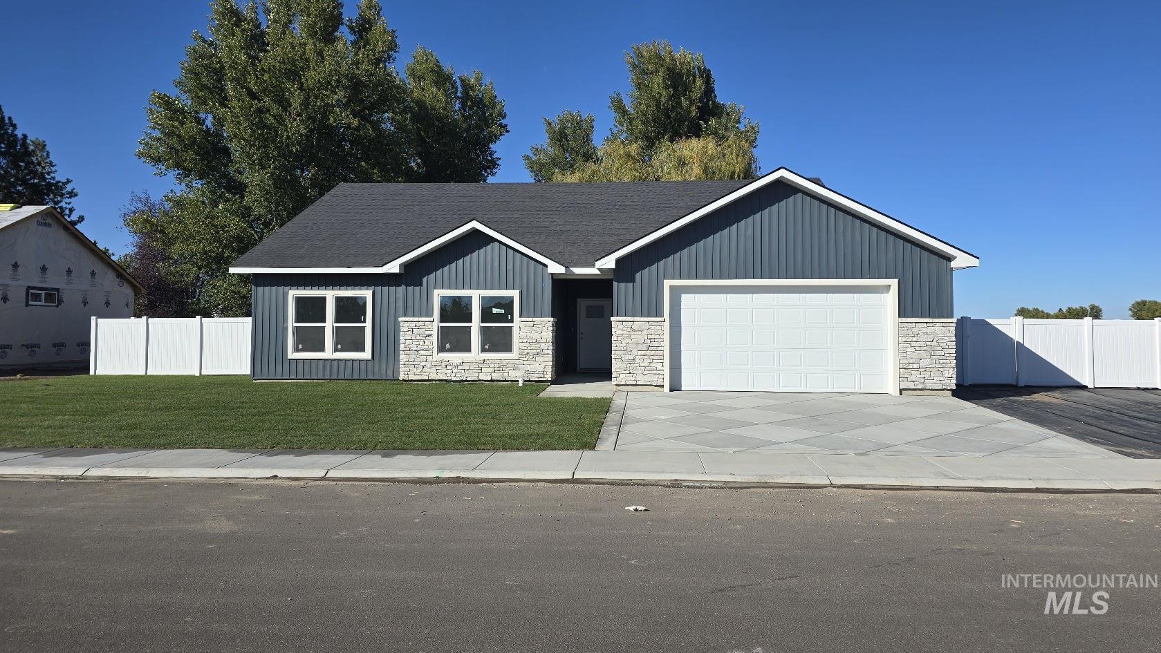 1216 Bronze Drive, Rupert, Idaho 83350, 4 Bedrooms, 2 Bathrooms, Residential For Sale, Price $369,000, 98985134