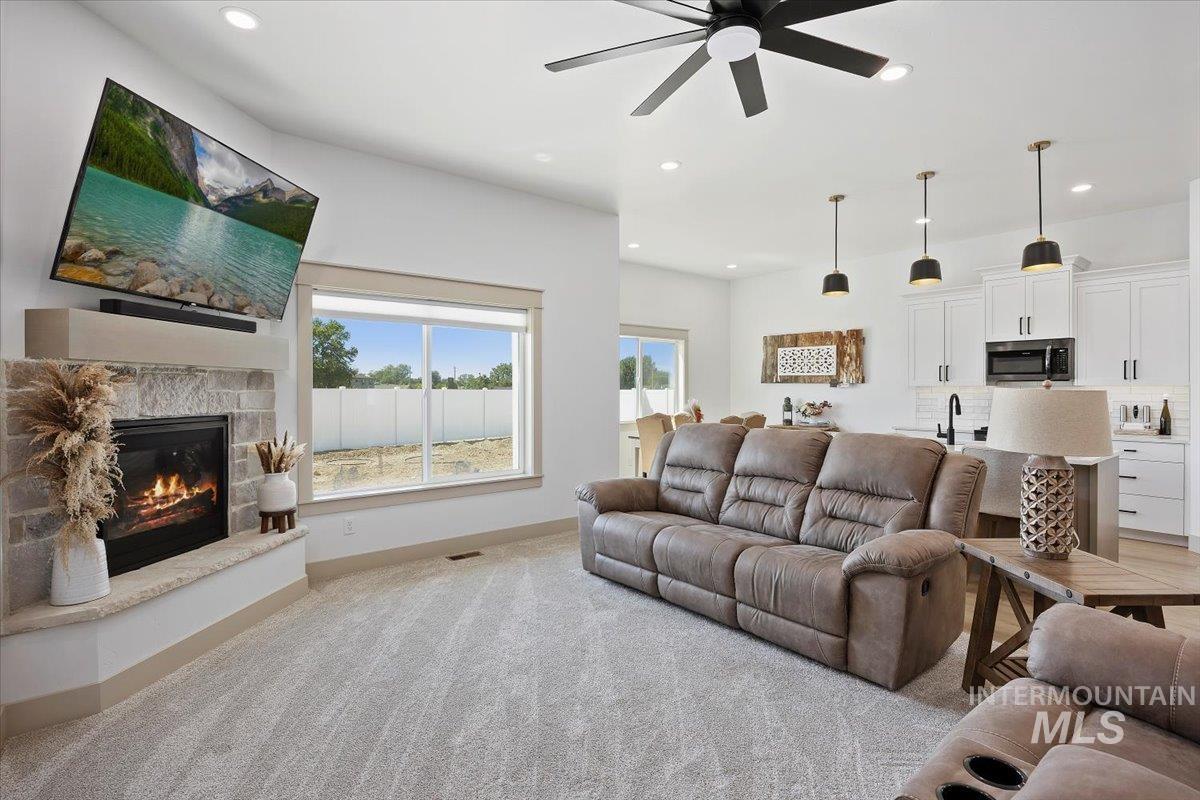 4074 Williams st, Buhl, Idaho 83316, 3 Bedrooms, 2 Bathrooms, Residential For Sale, Price $384,900, 98985135
