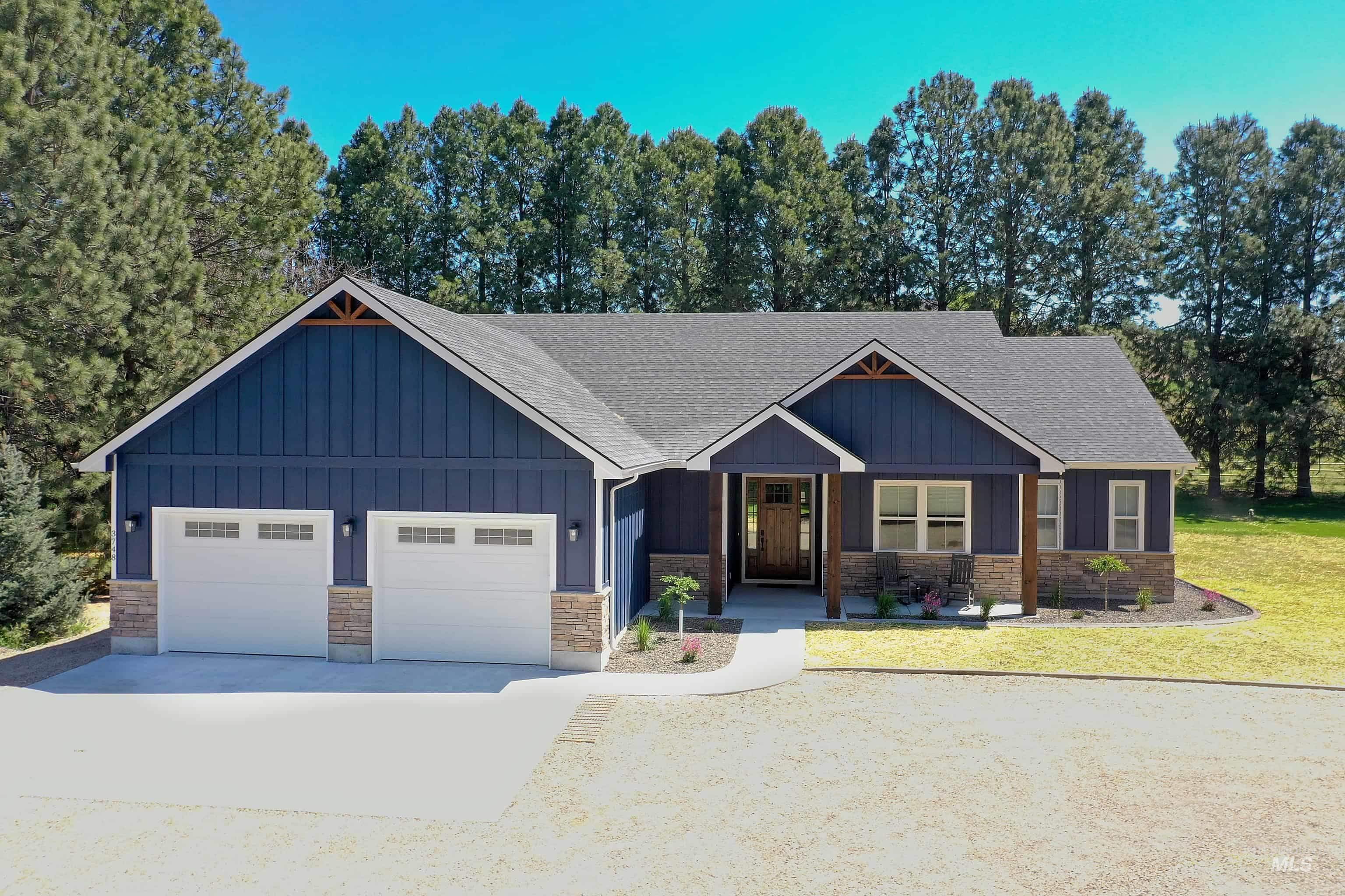 3748 Apache Rd, New Plymouth, Idaho 83655, 4 Bedrooms, 2.5 Bathrooms, Residential For Sale, Price $995,000,MLS 98985136