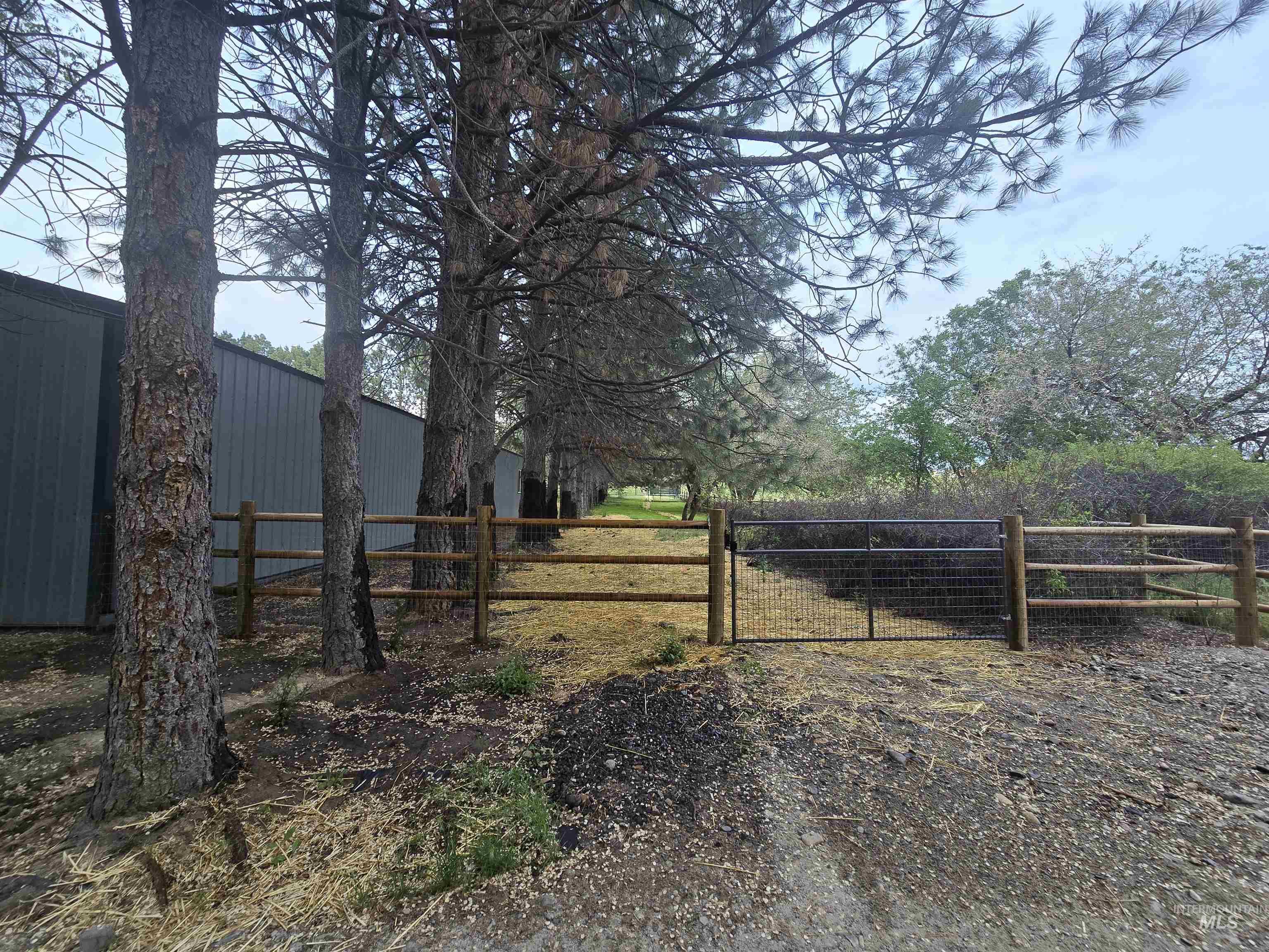 3748 Apache Rd, New Plymouth, Idaho 83655, 4 Bedrooms, 2.5 Bathrooms, Residential For Sale, Price $995,000,MLS 98985136