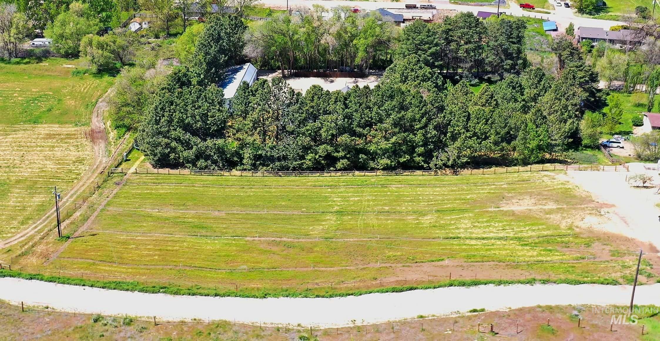 3748 Apache Rd, New Plymouth, Idaho 83655, 4 Bedrooms, 2.5 Bathrooms, Residential For Sale, Price $995,000,MLS 98985136