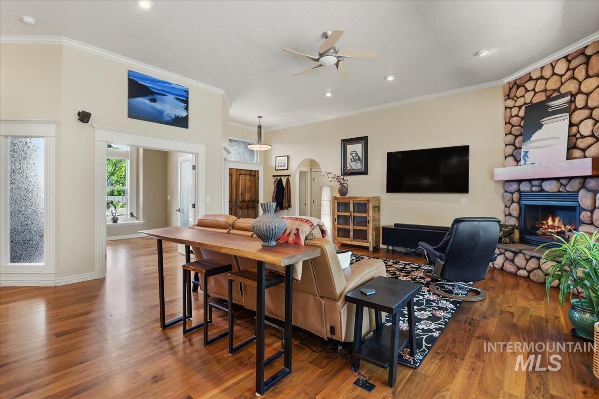 9382 W Osprey Meadows, Boise, Idaho 83714, 3 Bedrooms, 2 Bathrooms, Residential For Sale, Price $829,500,MLS 98985141