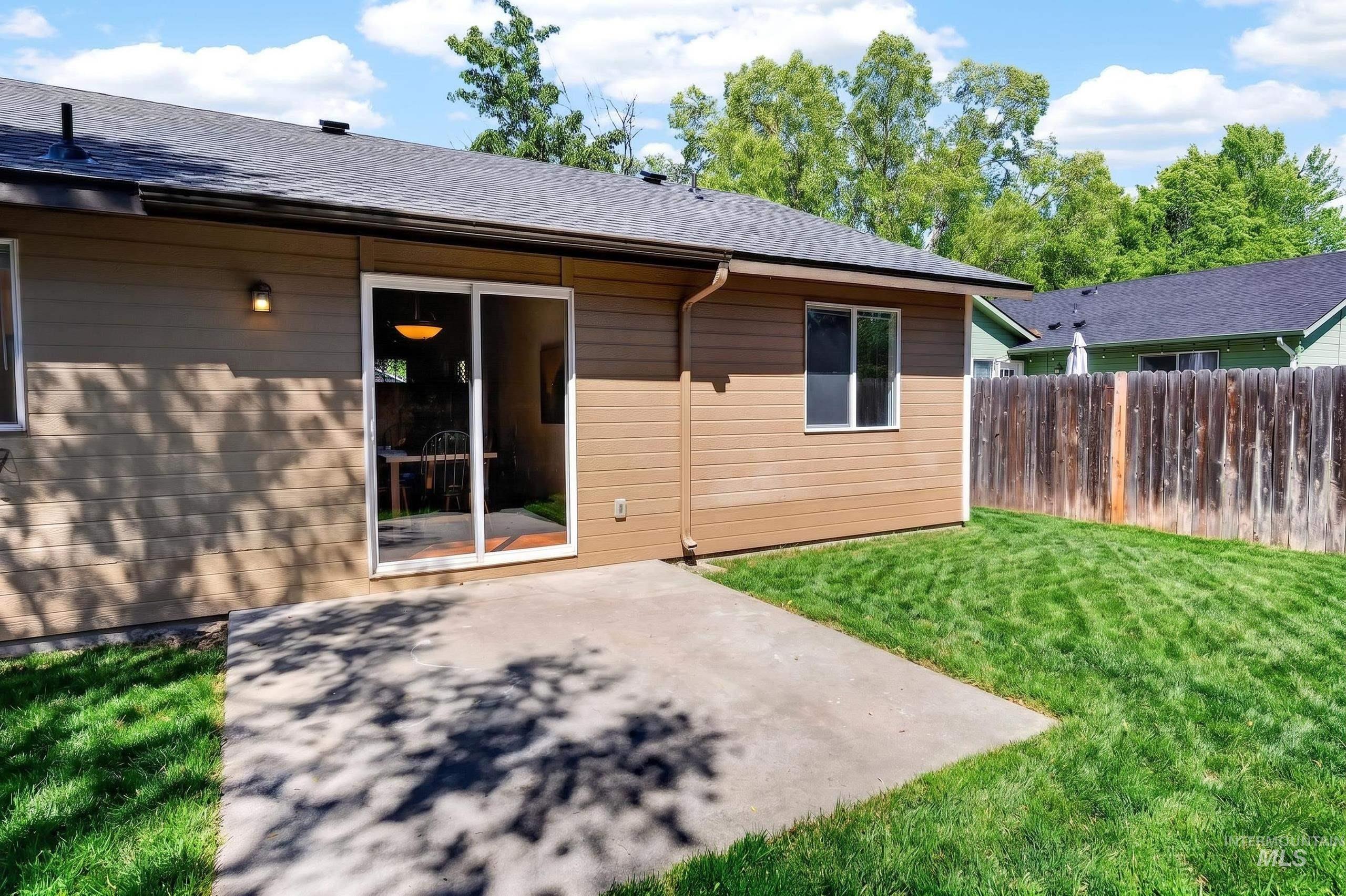 6730 N Waterlilly Way, Boise, Idaho 83714, 3 Bedrooms, 2 Bathrooms, Residential For Sale, Price $465,000, 98985142