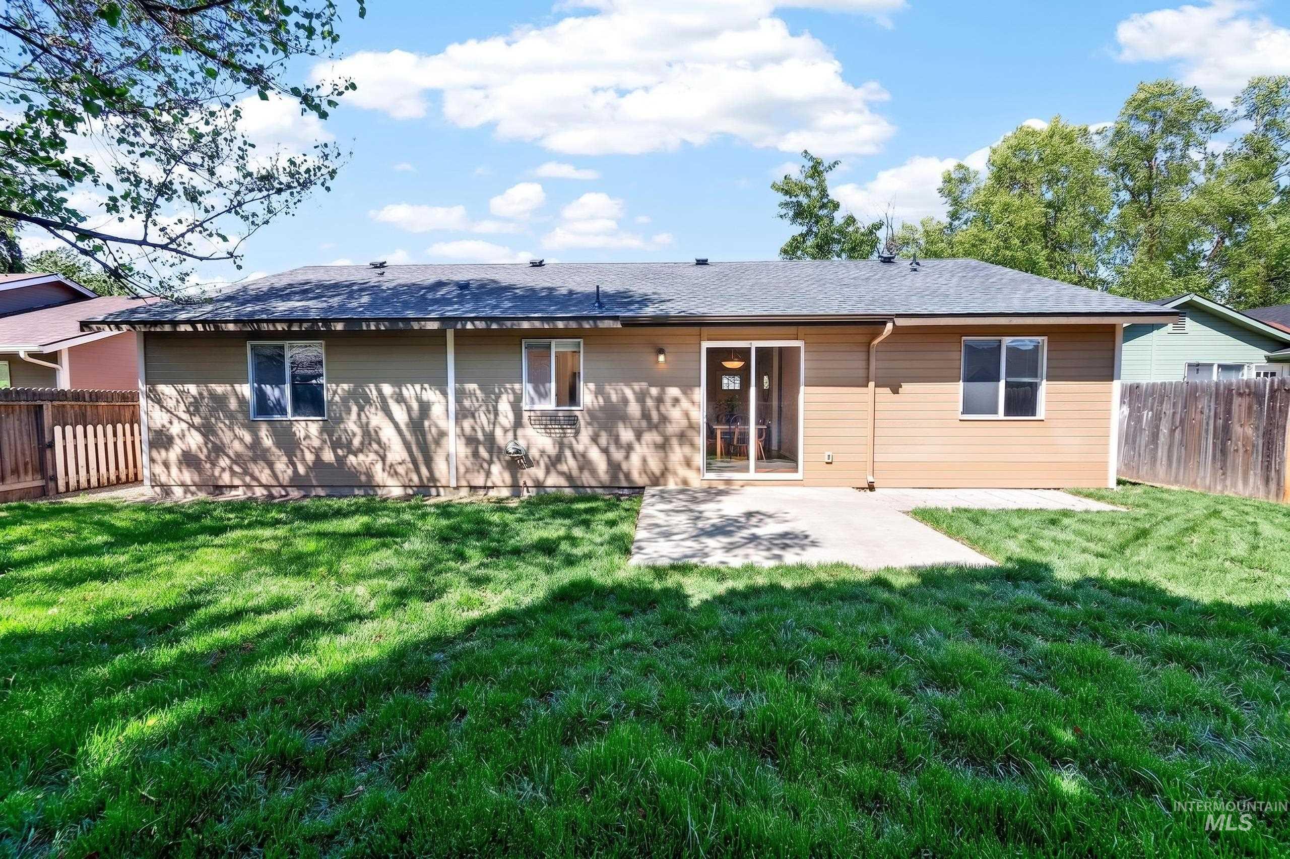 6730 N Waterlilly Way, Boise, Idaho 83714, 3 Bedrooms, 2 Bathrooms, Residential For Sale, Price $465,000, 98985142