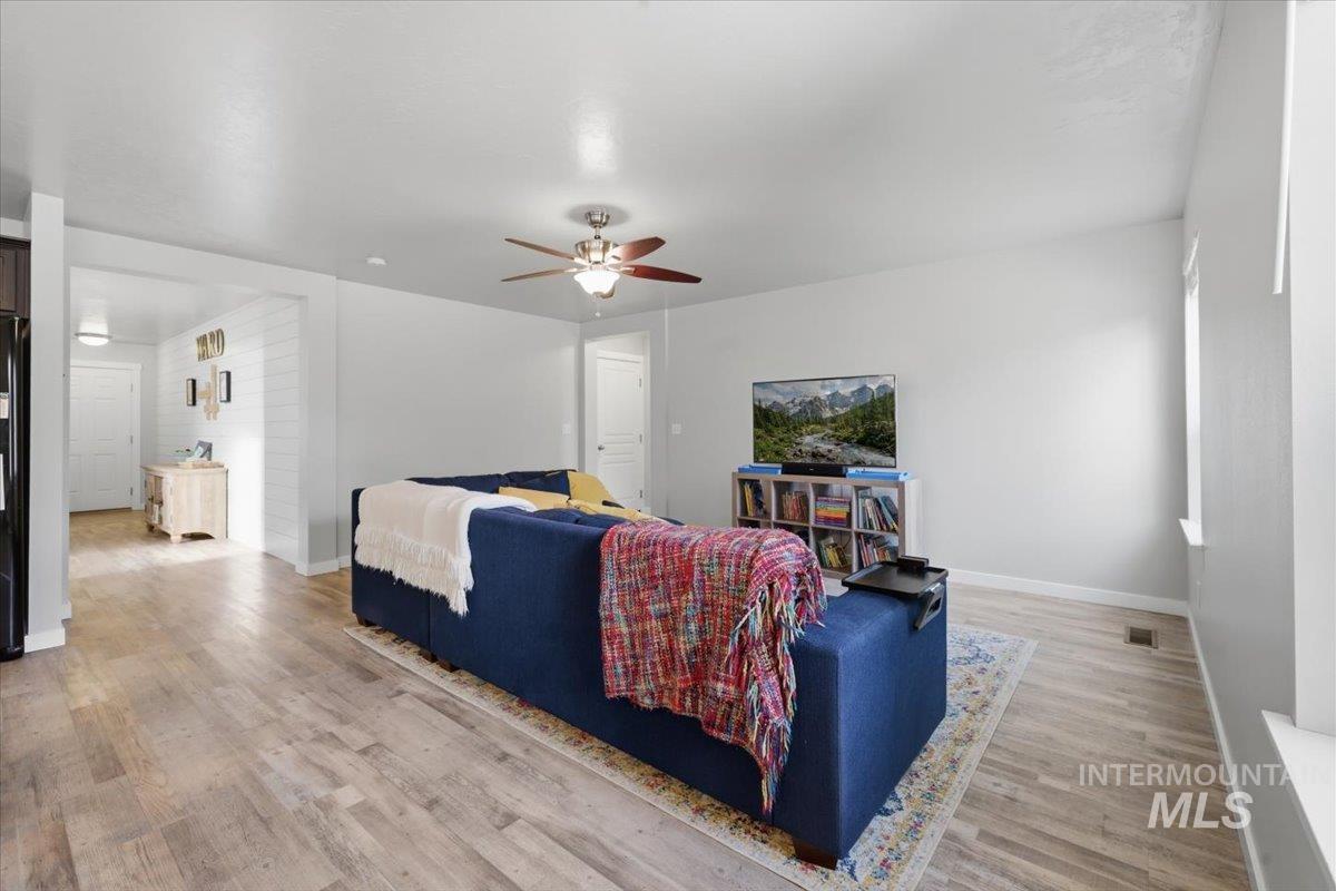 11124 W Bodie River Loop, Nampa, Idaho 83686, 4 Bedrooms, 2.5 Bathrooms, Residential For Sale, Price $515,000, 98985143