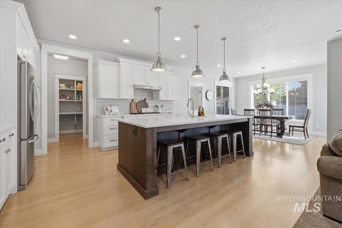 2482 E Taormina, Meridian, Idaho 83642-5181, 5 Bedrooms, 3 Bathrooms, Residential For Sale, Price $774,900,MLS 98985145