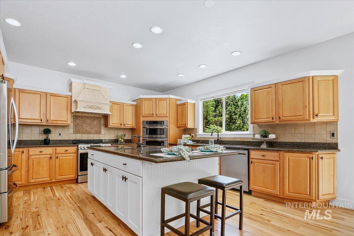 2487 W Ladle Rapids Sst., Meridian, Idaho 83646, 4 Bedrooms, 3.5 Bathrooms, Residential For Sale, Price $969,500,MLS 98985150