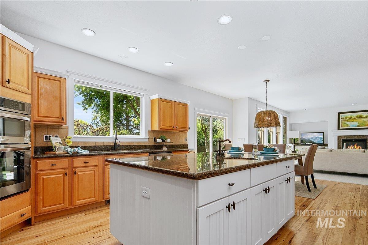 2487 W Ladle Rapids Sst., Meridian, Idaho 83646, 4 Bedrooms, 3.5 Bathrooms, Residential For Sale, Price $969,500,MLS 98985150