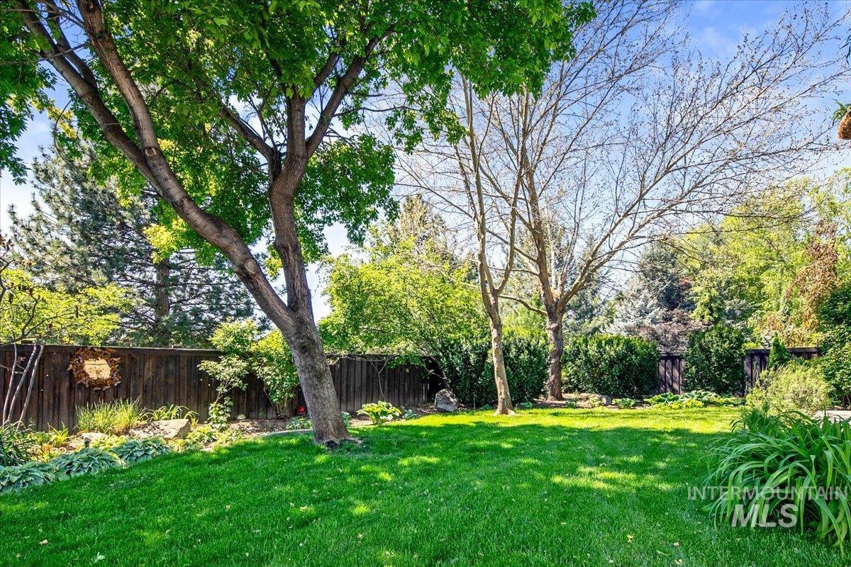 2487 W Ladle Rapids Sst., Meridian, Idaho 83646, 4 Bedrooms, 3.5 Bathrooms, Residential For Sale, Price $969,500,MLS 98985150