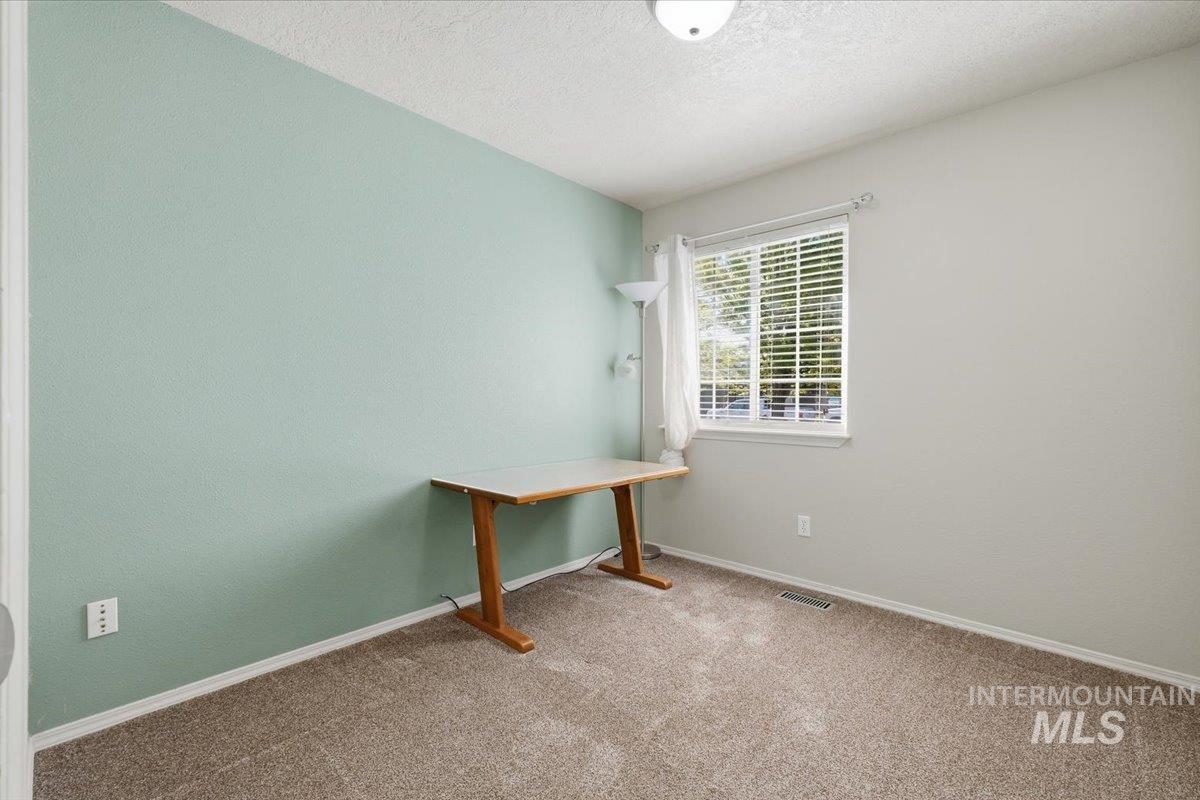 344 W Farmall, Kuna, Idaho 83634, 3 Bedrooms, 2 Bathrooms, Residential For Sale, Price $345,000,MLS 98985153