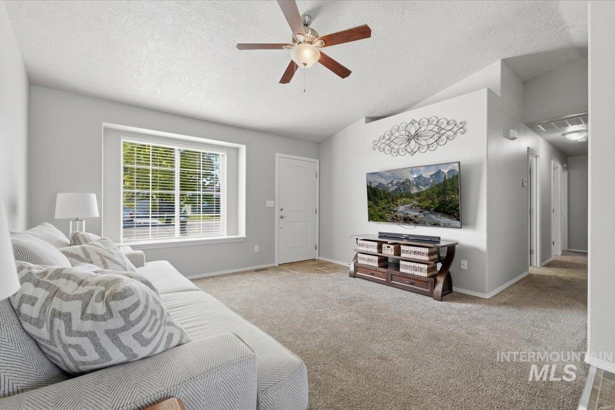 344 W Farmall, Kuna, Idaho 83634, 3 Bedrooms, 2 Bathrooms, Residential For Sale, Price $345,000,MLS 98985153