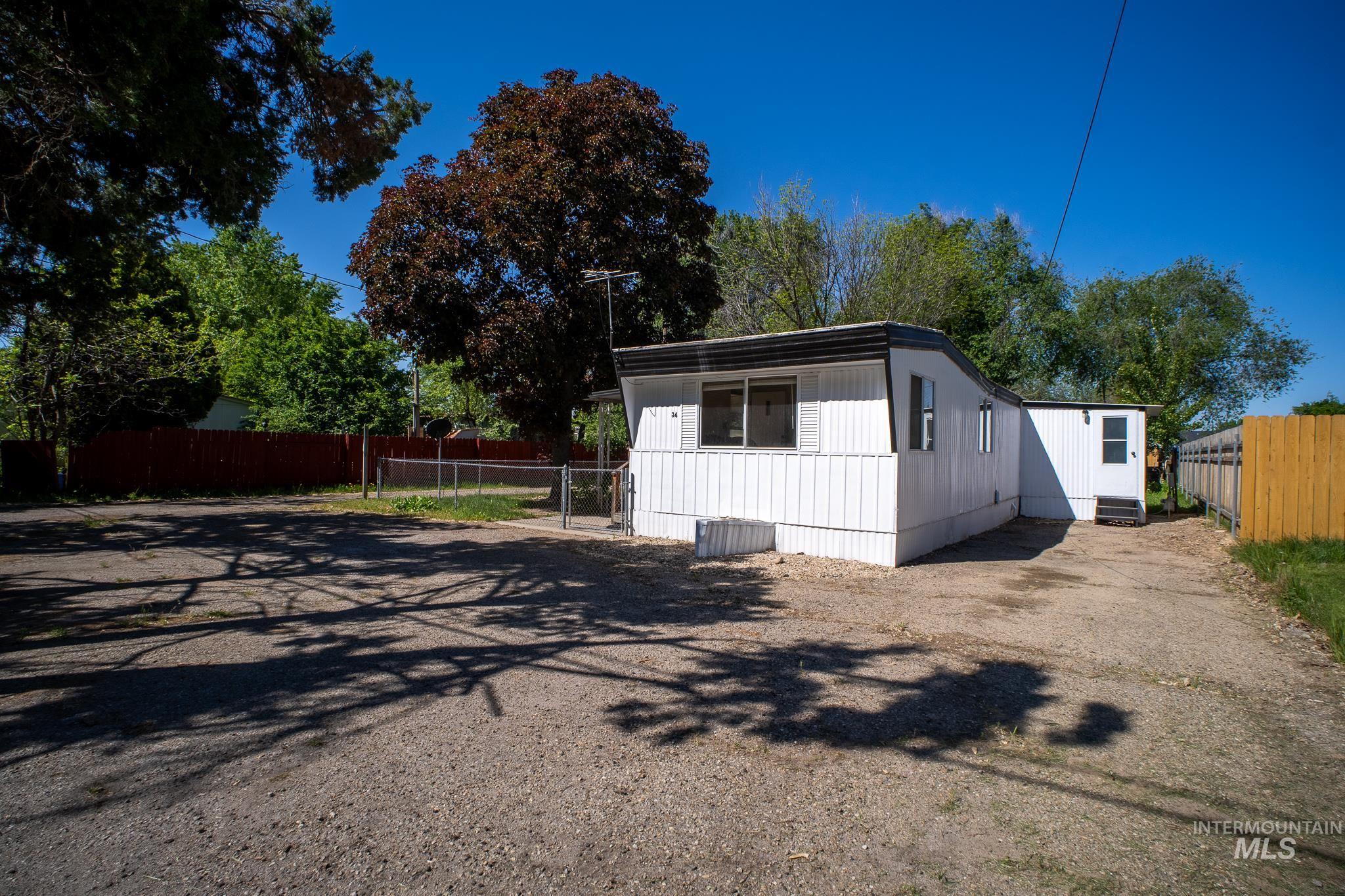 3037 N Kimball St, Boise, Idaho 83704, 2 Bedrooms, 1 Bathroom, Residential For Sale, Price $70,000,MLS 98985158