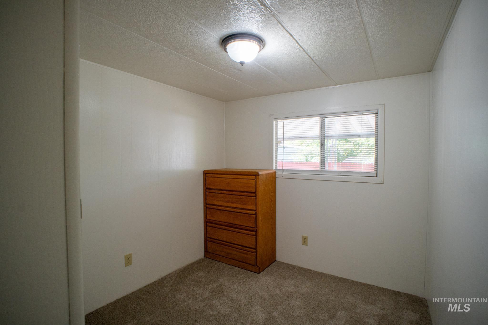 3037 N Kimball St, Boise, Idaho 83704, 2 Bedrooms, 1 Bathroom, Residential For Sale, Price $70,000,MLS 98985158