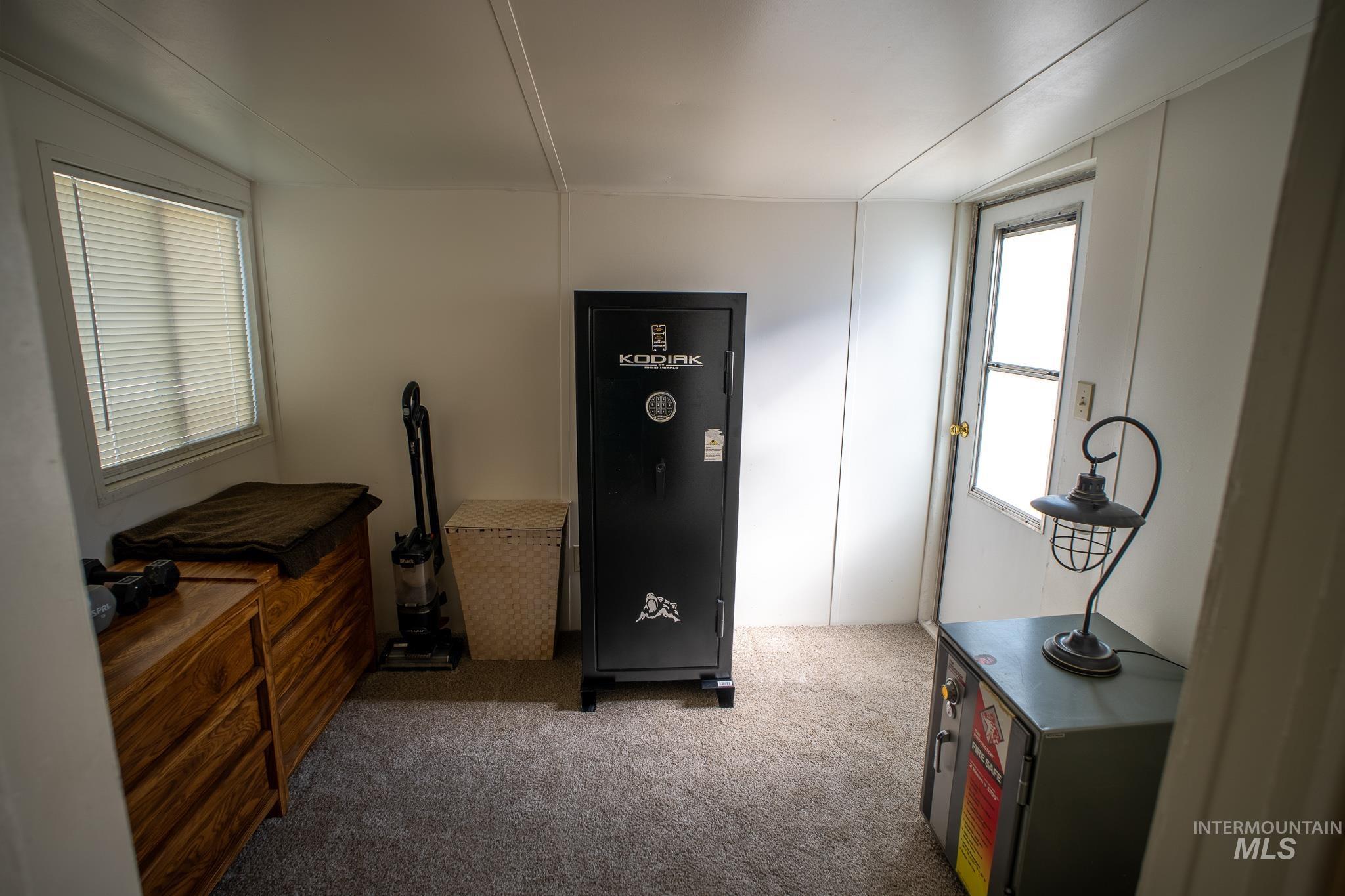 3037 N Kimball St, Boise, Idaho 83704, 2 Bedrooms, 1 Bathroom, Residential For Sale, Price $70,000,MLS 98985158