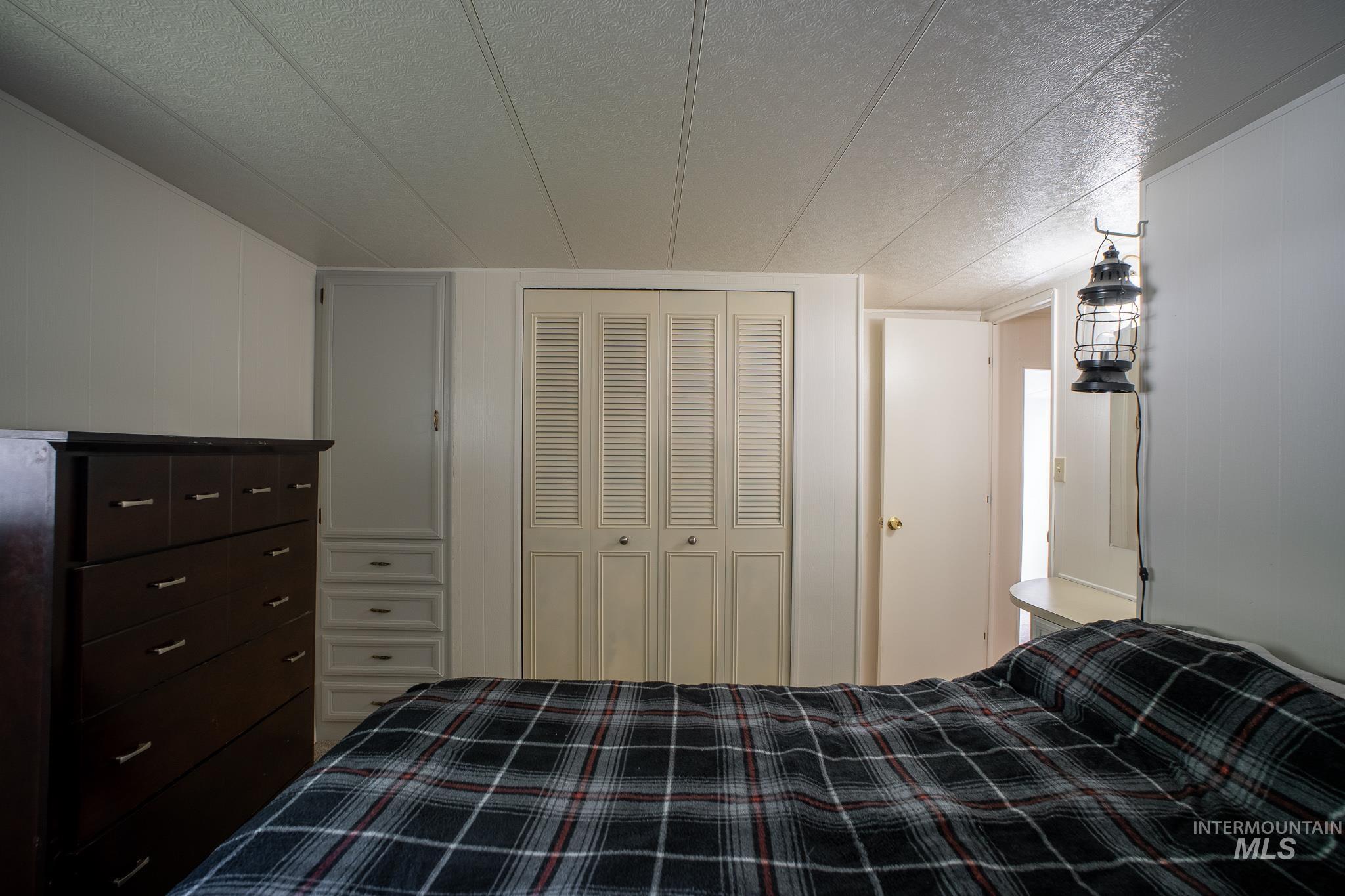 3037 N Kimball St, Boise, Idaho 83704, 2 Bedrooms, 1 Bathroom, Residential For Sale, Price $70,000,MLS 98985158