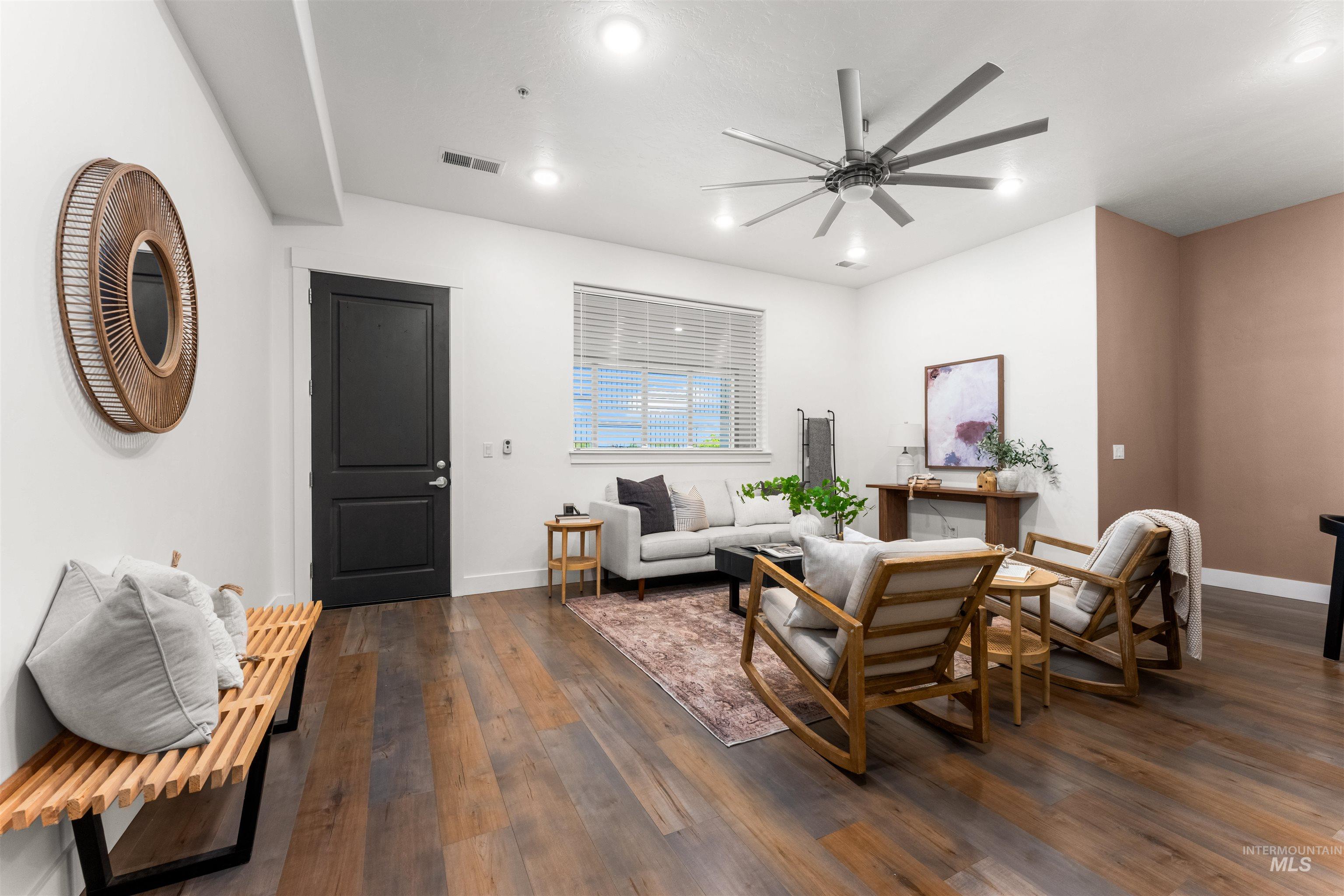 1424 W Front St, Boise, Idaho 83702, 2 Bedrooms, 2 Bathrooms, Residential For Sale, Price $597,000, 98985161