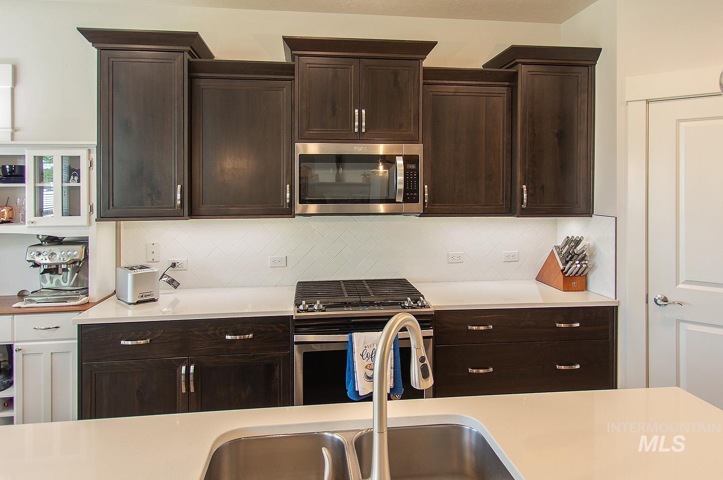 10313 Baker Lake St, Nampa, Idaho 83687, 3 Bedrooms, 2 Bathrooms, Residential For Sale, Price $479,900, 98985165