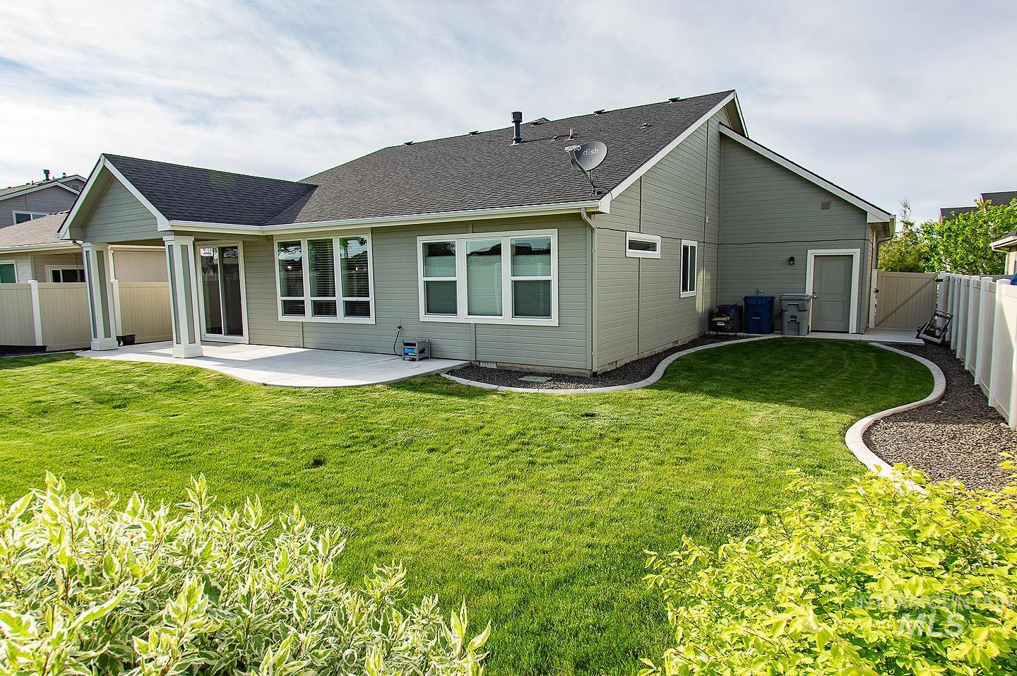 10313 Baker Lake St, Nampa, Idaho 83687, 3 Bedrooms, 2 Bathrooms, Residential For Sale, Price $479,900, 98985165