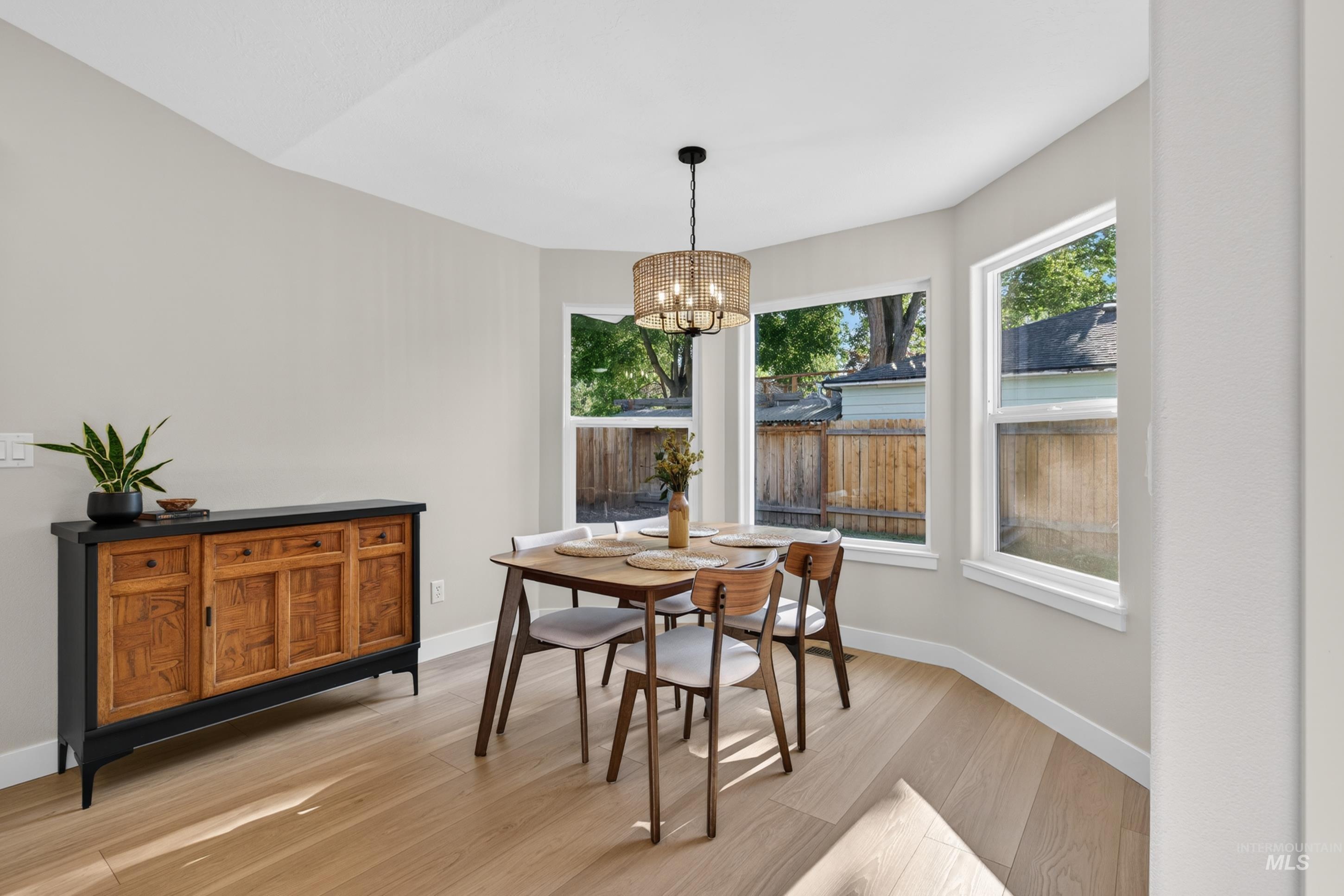 2732 W Good Ct., Boise, Idaho 83702, 3 Bedrooms, 2 Bathrooms, Residential For Sale, Price $665,000,MLS 98985169