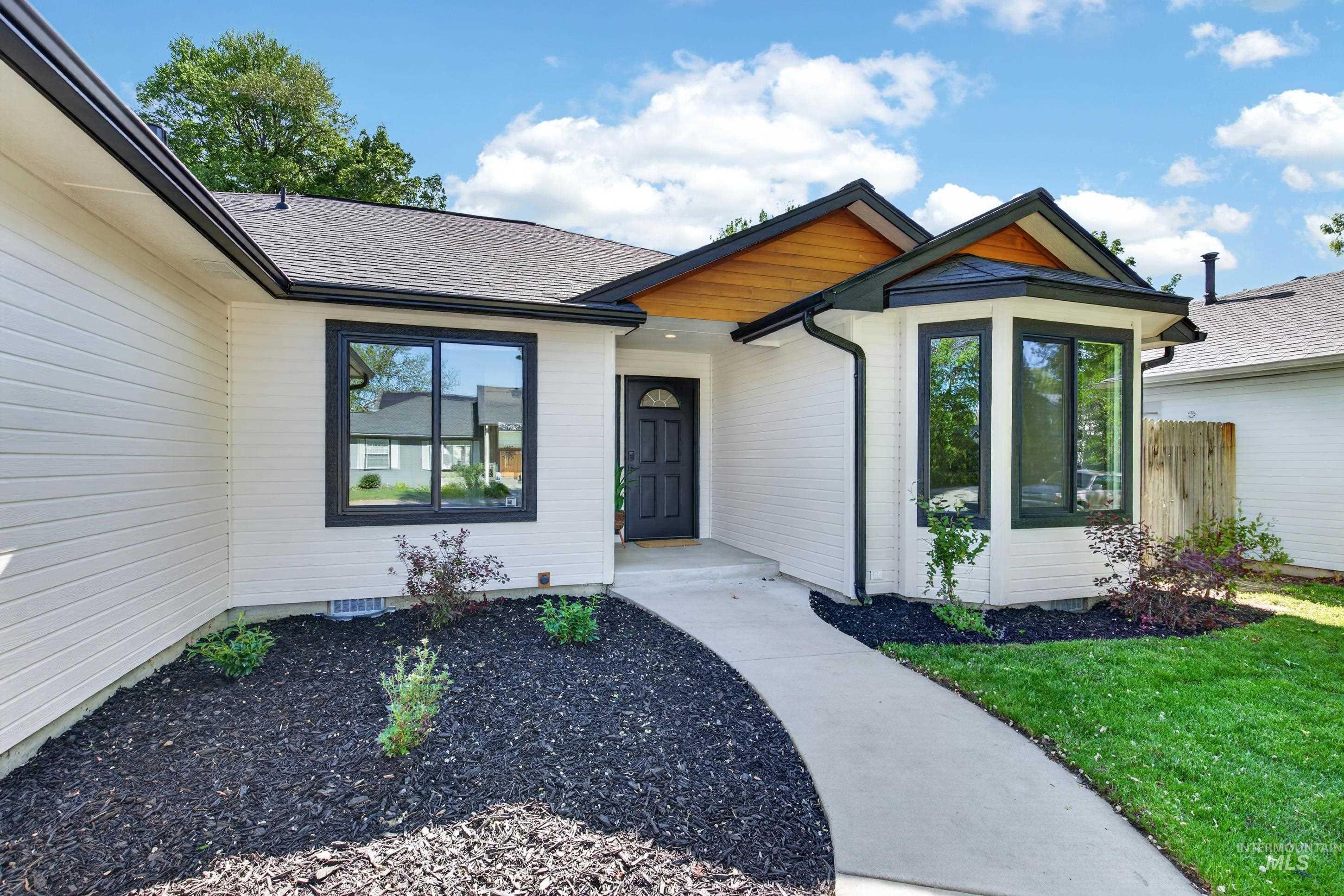 2732 W Good Ct., Boise, Idaho 83702, 3 Bedrooms, 2 Bathrooms, Residential For Sale, Price $665,000,MLS 98985169