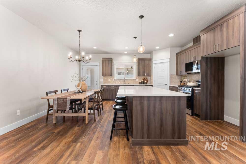 4423 E Wedge St, Nampa, Idaho 83687, 5 Bedrooms, 3 Bathrooms, Residential For Sale, Price $610,000,MLS 98985171