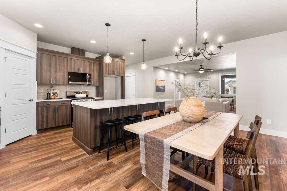 4423 E Wedge St, Nampa, Idaho 83687, 5 Bedrooms, 3 Bathrooms, Residential For Sale, Price $610,000,MLS 98985171