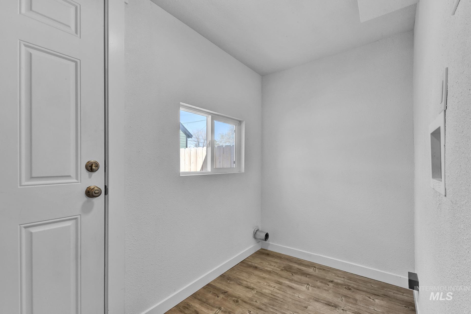 1085 E 4th S, Mountain Home, Idaho 83647, 1 Bedroom, 1 Bathroom, Residential Income For Sale, Price $700,000,MLS 98985173