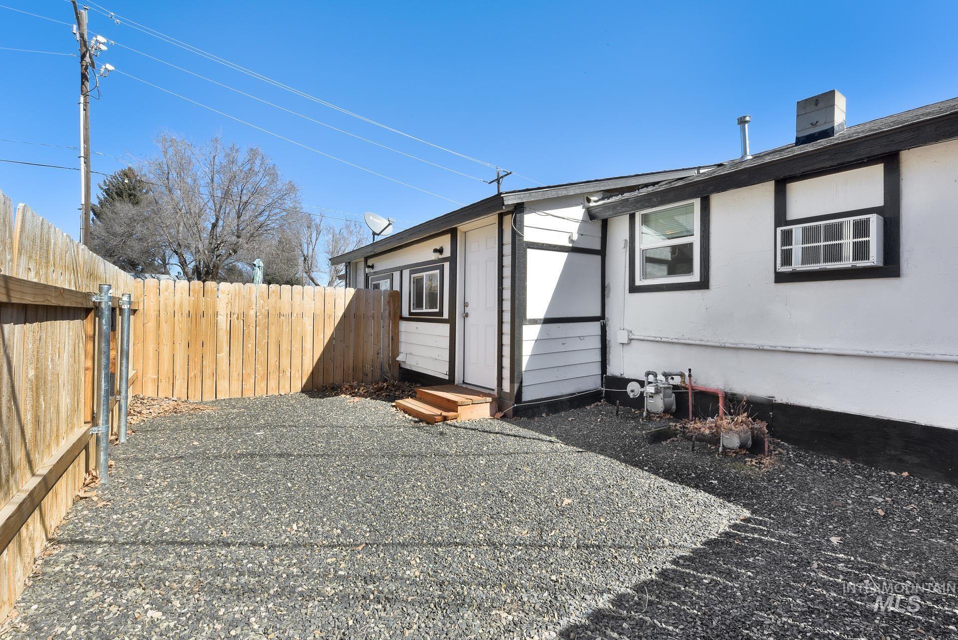 1085 E 4th S, Mountain Home, Idaho 83647, 1 Bedroom, 1 Bathroom, Residential Income For Sale, Price $700,000,MLS 98985173