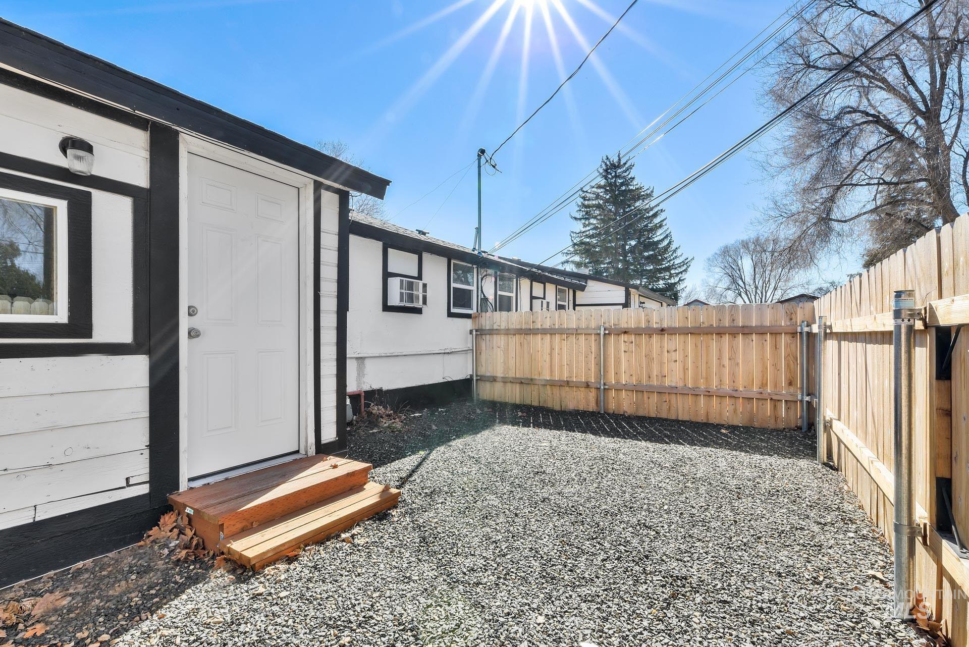 1085 E 4th S, Mountain Home, Idaho 83647, 1 Bedroom, 1 Bathroom, Residential Income For Sale, Price $700,000,MLS 98985173