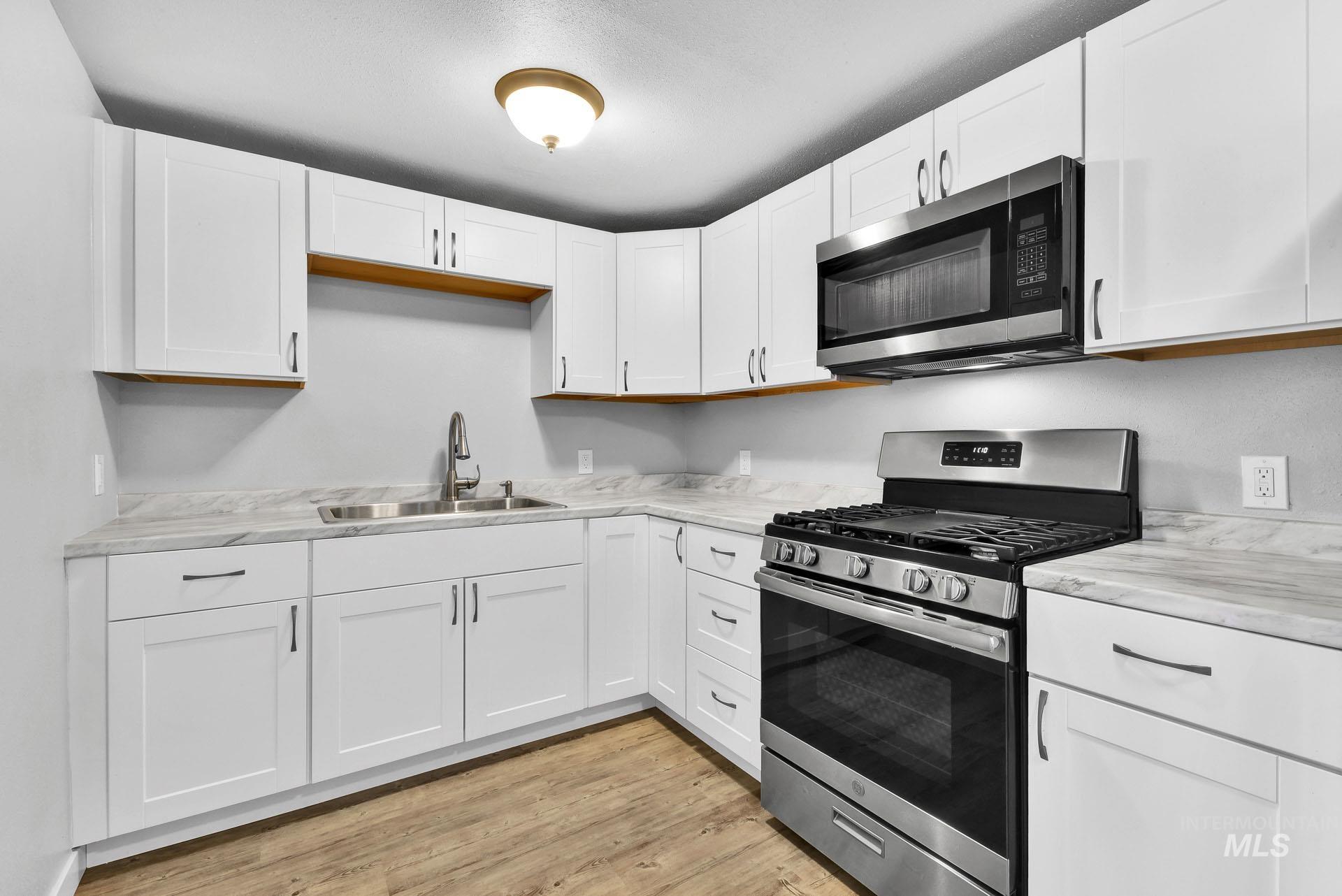1085 E 4th S, Mountain Home, Idaho 83647, 1 Bedroom, 1 Bathroom, Residential Income For Sale, Price $700,000,MLS 98985173