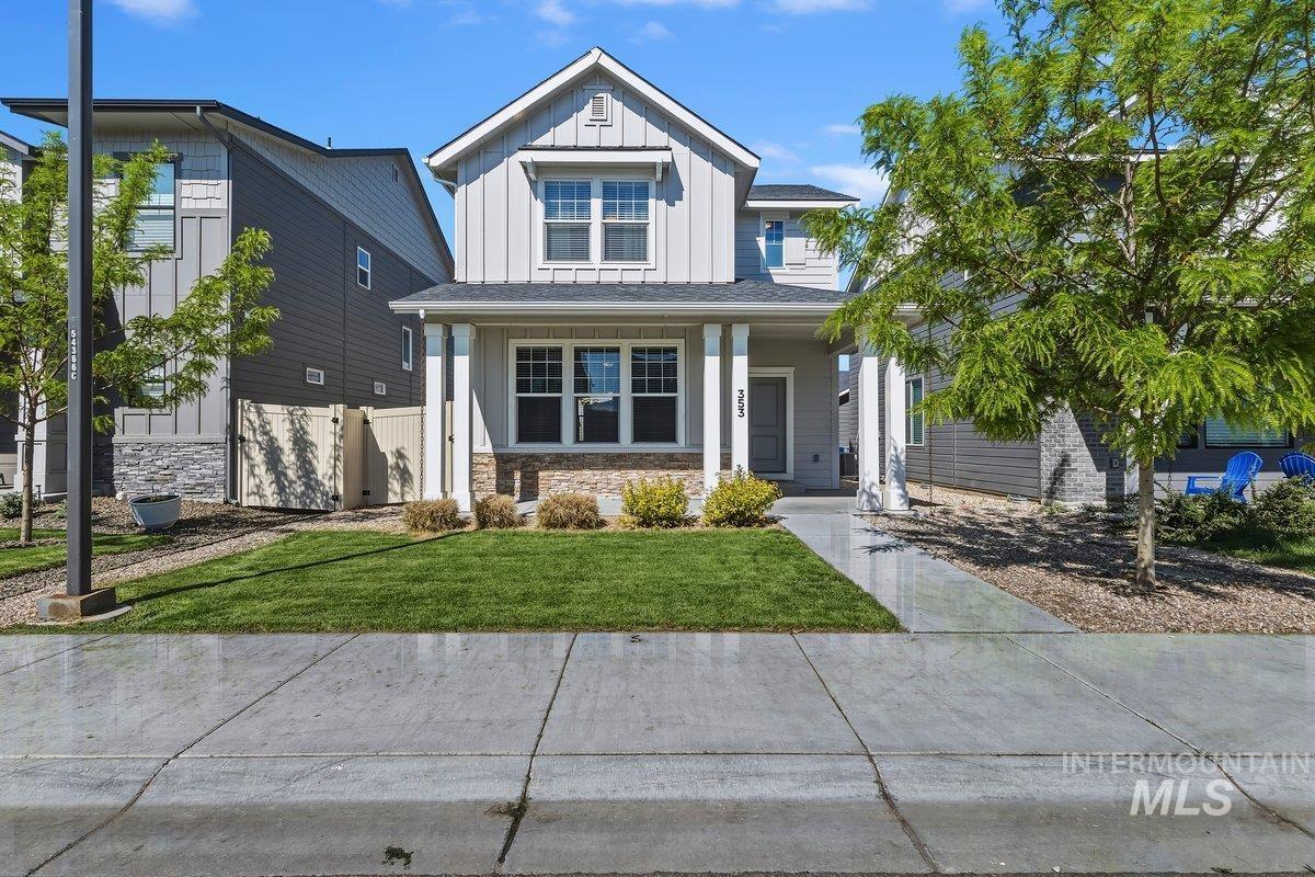 353 S Calf Creek, Meridian, Idaho 83642, 3 Bedrooms, 2.5 Bathrooms, Residential For Sale, Price $439,900, 98985174