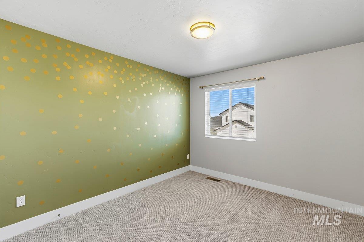 353 S Calf Creek, Meridian, Idaho 83642, 3 Bedrooms, 2.5 Bathrooms, Residential For Sale, Price $439,900, 98985174