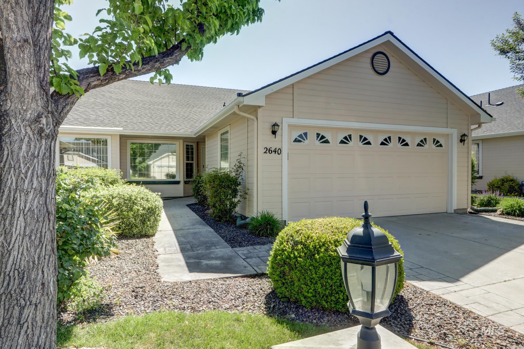 2640 N Englewood Way, Meridian, Idaho 83646, 2 Bedrooms, 2 Bathrooms, Residential For Sale, Price $384,000, 98985175
