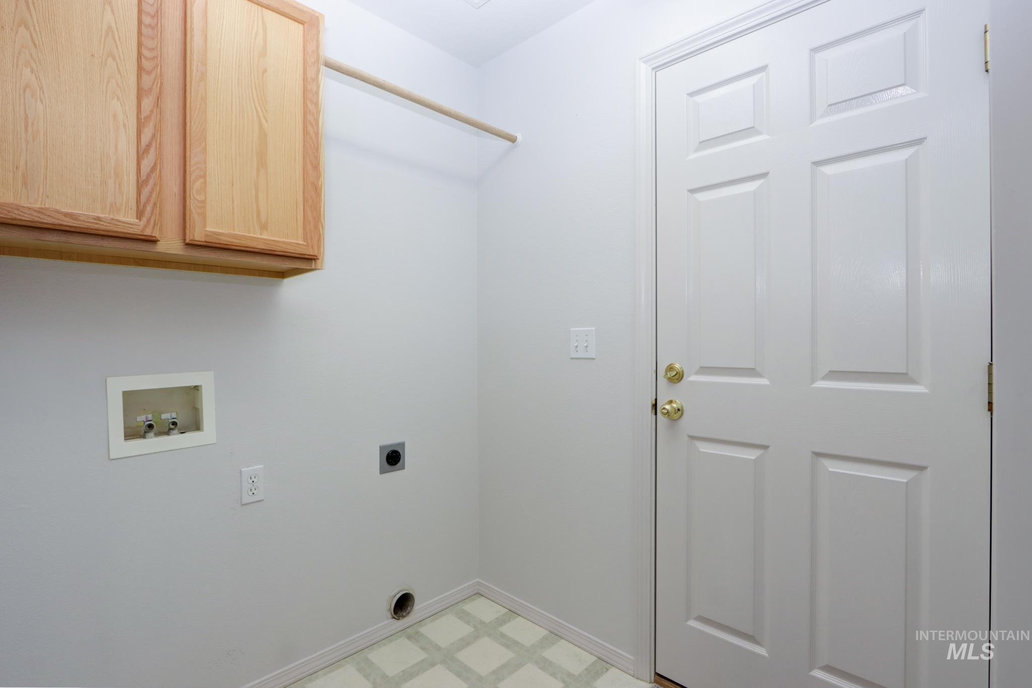 2640 N Englewood Way, Meridian, Idaho 83646, 2 Bedrooms, 2 Bathrooms, Residential For Sale, Price $384,000, 98985175